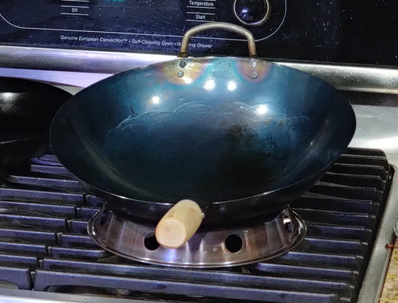 Round Bottom 14-inch Traditional Carbon Steel Wok Pan - Authentic Hand Hammered Woks and Stir Fry Pans - Pow Wok with no chemical coating customer photo 2