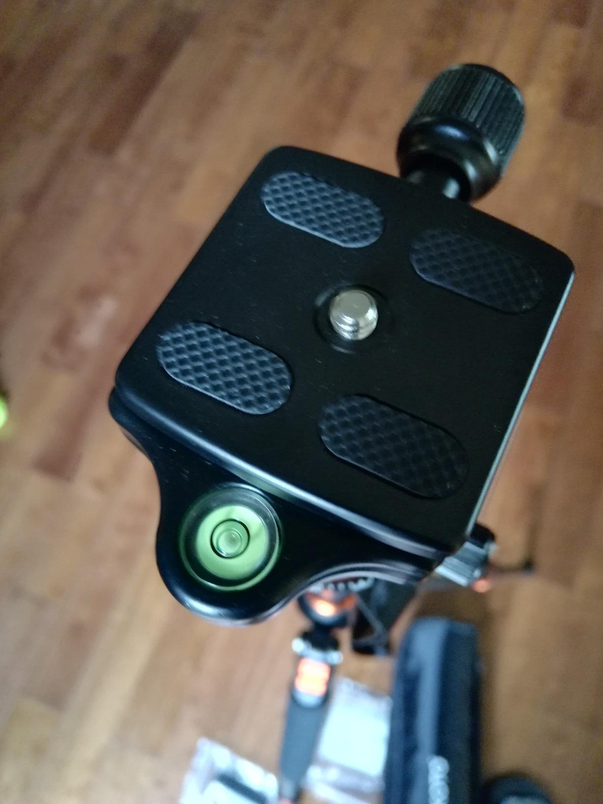 GEEKOTO Carbon Fiber Camera Tripod with 1/4