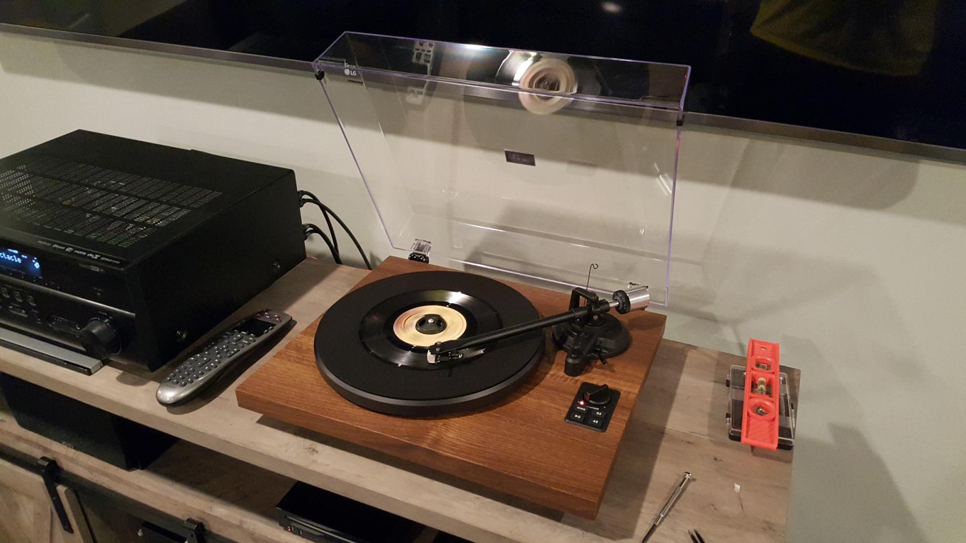 1 BY ONE Bluetooth Turntable HiFi System with 36 Watt Bookshelf Speakers customer photo 1