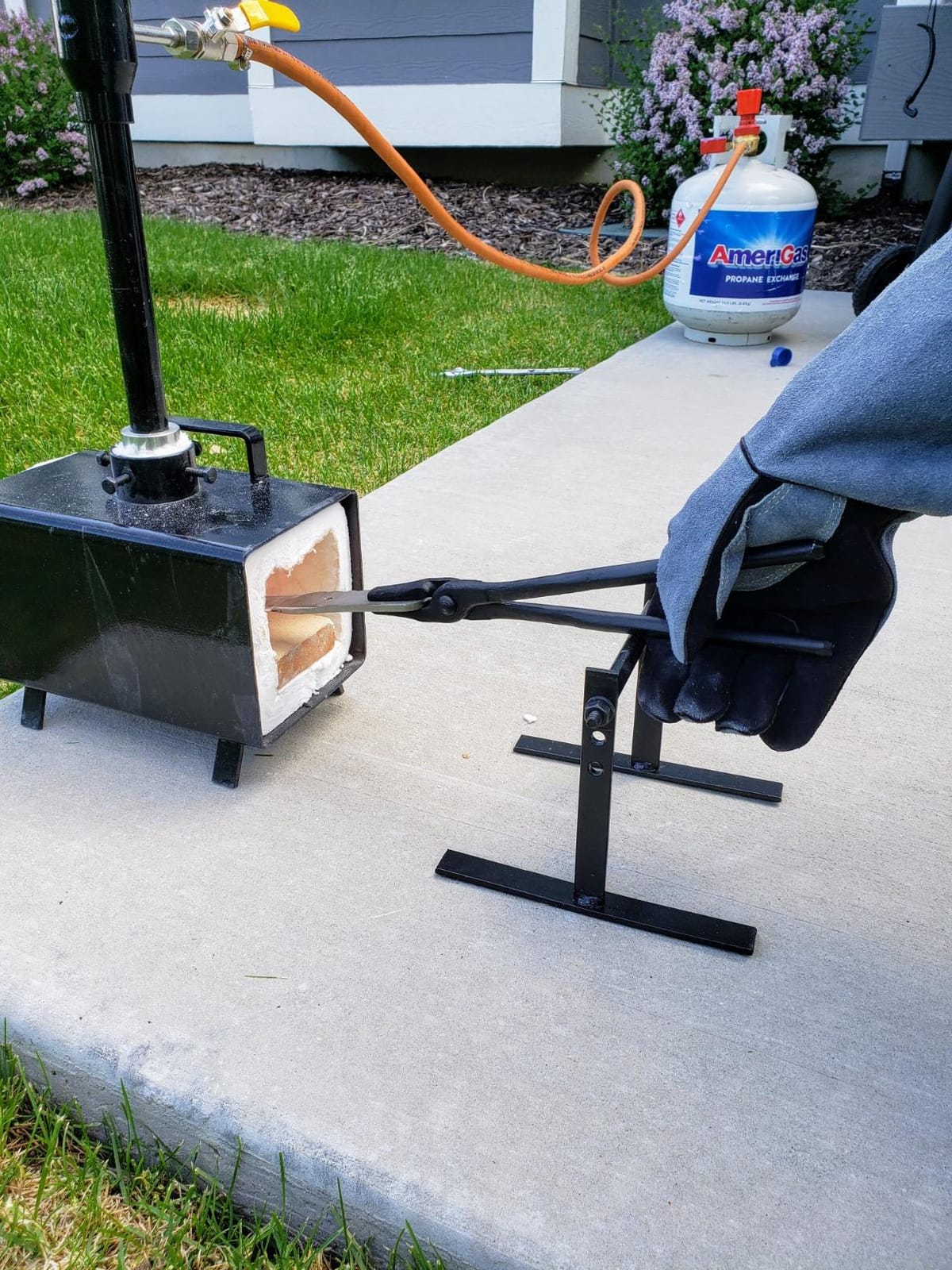 Simond Store -Single Burner Portable Metal Propane Forge - Blacksmith Forge customer photo 1