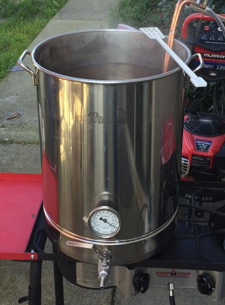 BREWSIE Stainless Steel Home Brew Kettle w/Dual Filtration. Equip with False Bottom Thermometer and Ball Valve for Brewing (8 Gal/ 32 QT)… customer photo 1