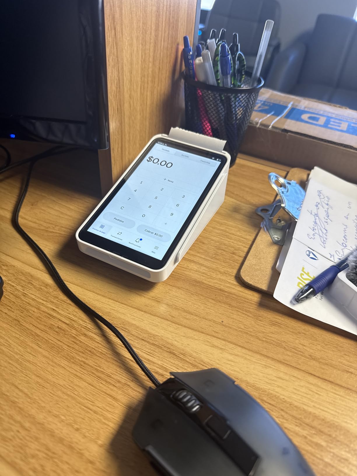 Square Terminal - Credit Card Machine to Accept All Payments | Mobile POS customer photo 1