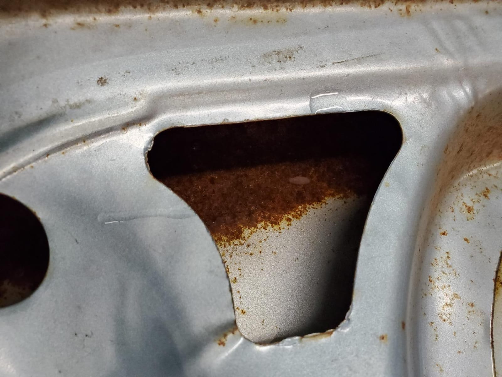 POR-15 Rust Remover, Rust Dissolving solution, Reusable and Biodegradable, 32 Fluid Ounces customer photo 1
