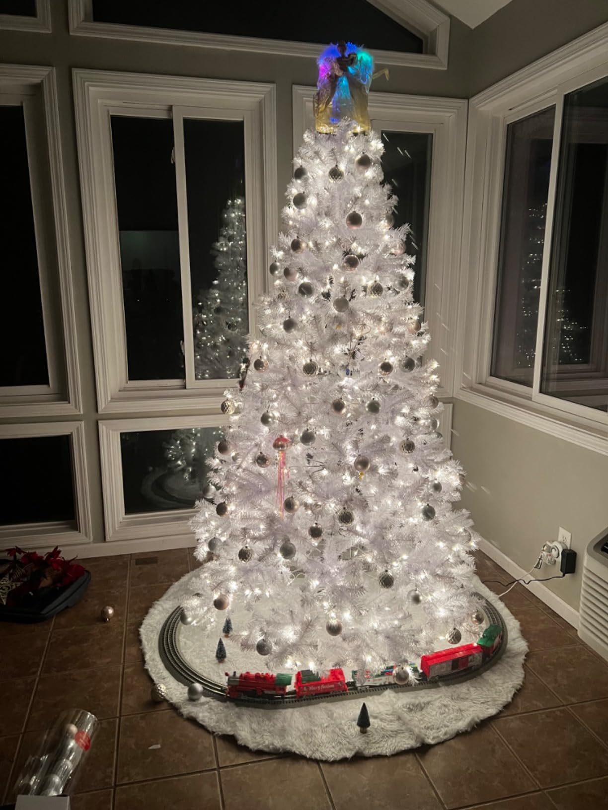 Lionel Disney Christmas Express O Gauge Model Train Set customer photo 2