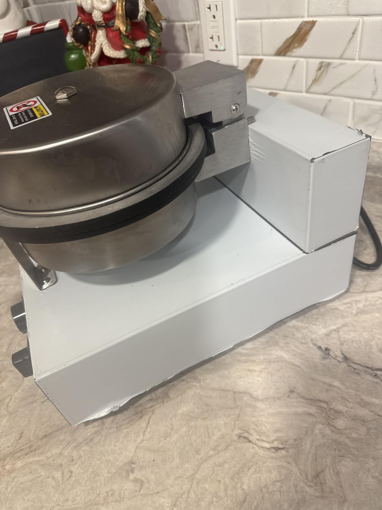 Dyna-Living Waffle Cone Maker Commercial Ice Cream Waffle Cone Machine customer photo 1