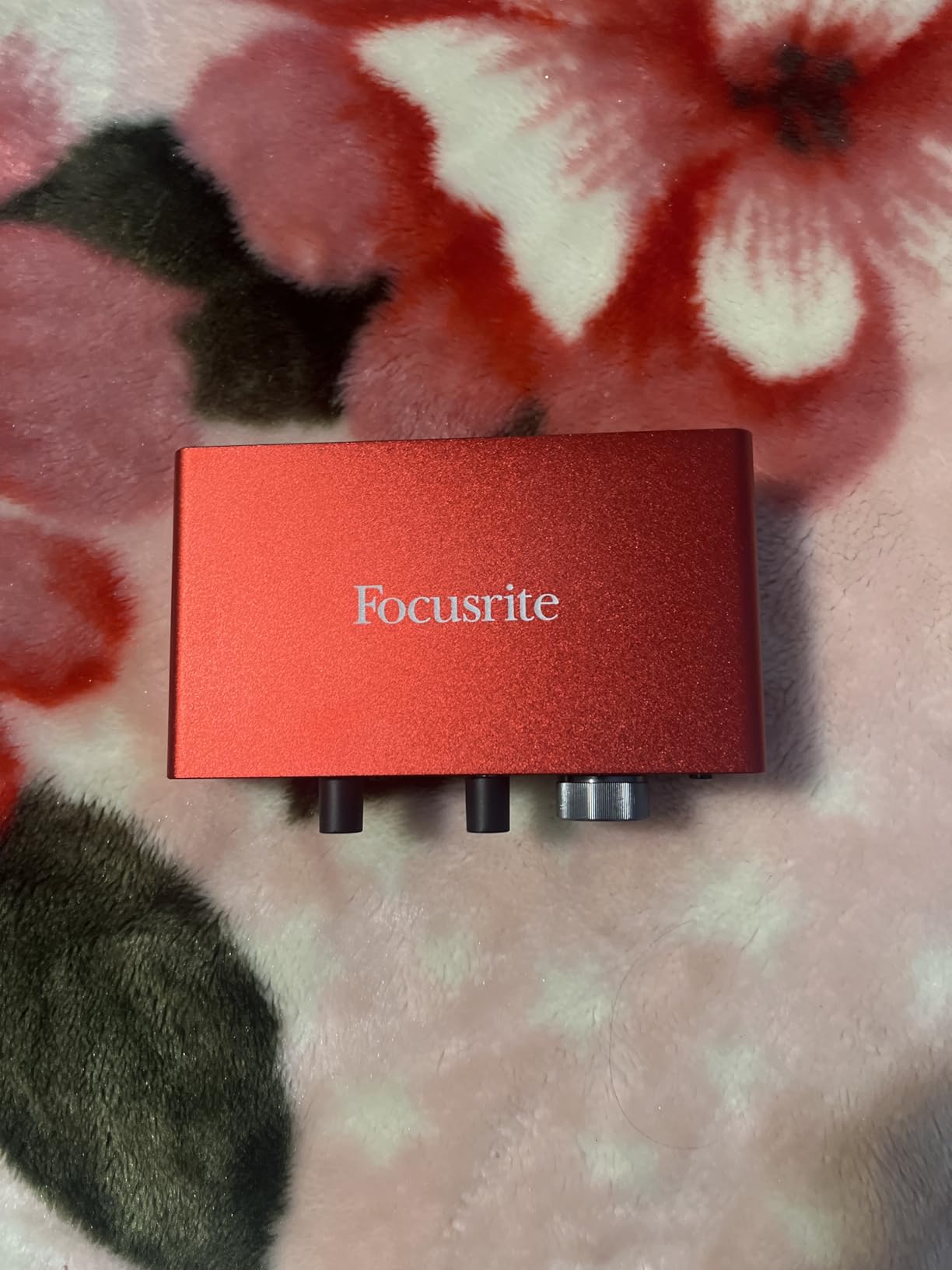 Focusrite Scarlett Solo 3rd Gen USB-C Audio Interface | 1 XLR Mic Preamp, 1 Hi-Z Instrument Input, 24-Bit/192kHz, 56dB Gain Range, Air Mode, macOS/Windows/iPadOS Compatible customer photo 1