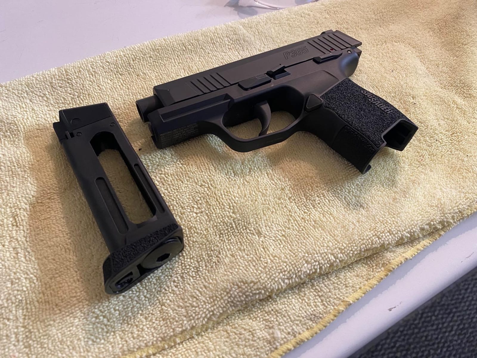 Sig Sauer P365 4.5mm Steel BB Cal. CO2-Powered Semi-Automatic Air Pistol customer photo 1