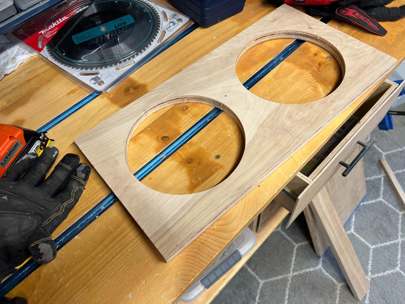 Milescraft 1219 Circle Guide Kit- Precision Router Circle Cutting Jig For Cutting/Routing Circles From 1.5” Up To 52” with Offset Base customer photo 1