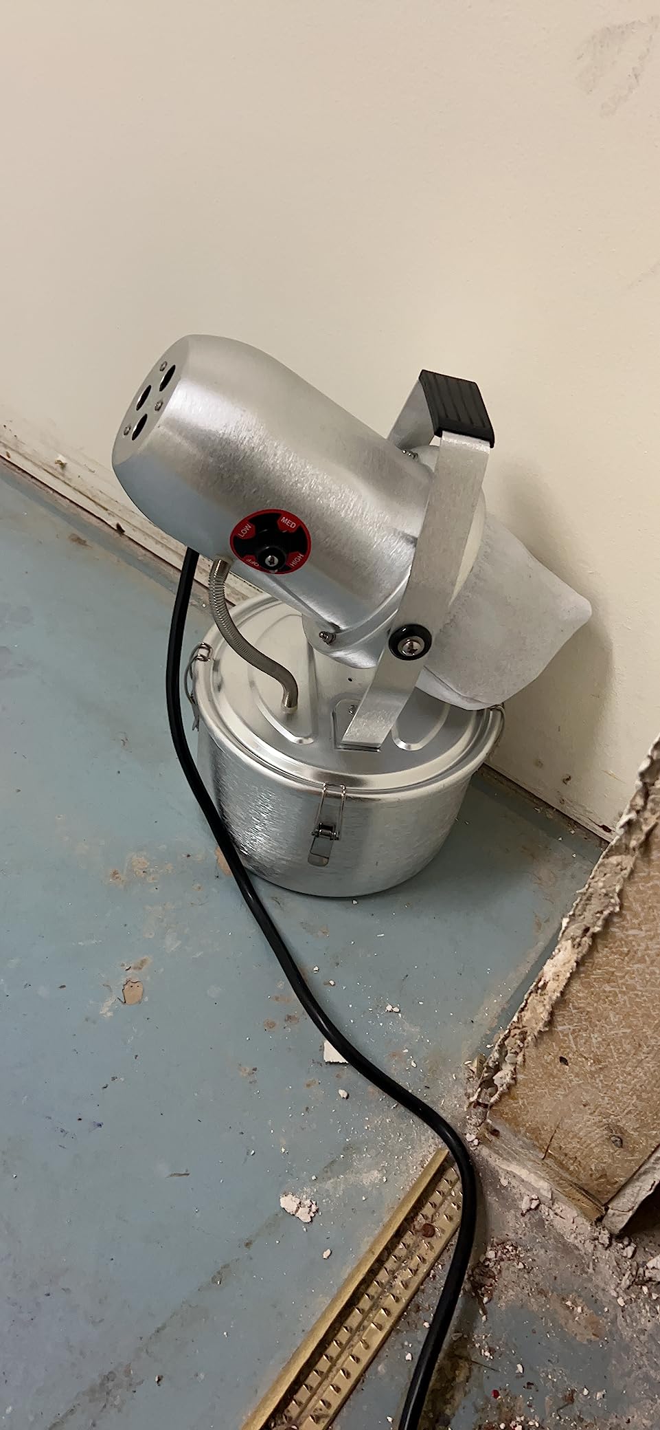 Silver Bullet Pro ULV Fogger Machine ULV Indoor Outdoor Tri-jet Non Thermal Cold Professional by Sylvan customer photo 2