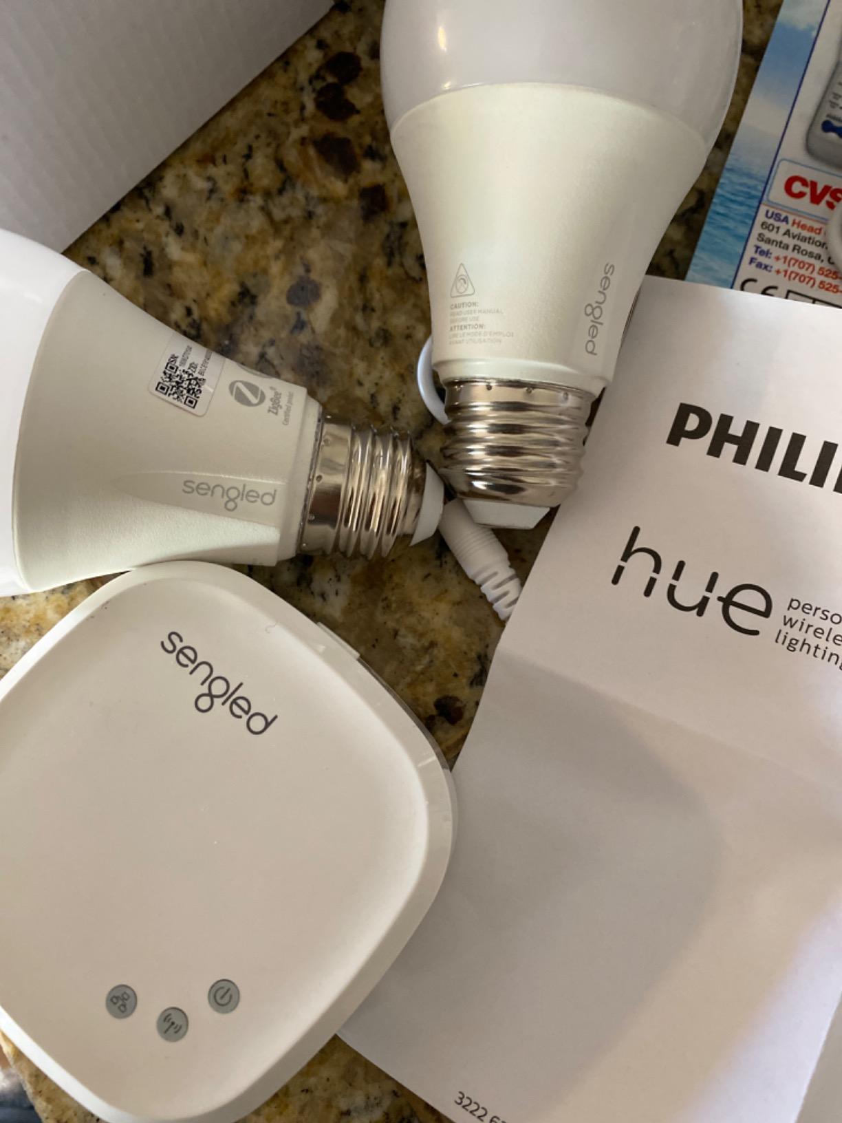 Philips Hue White and Color Ambiance Base Lumen (60W) Smart Button Starter Kit, 16 Millions Colors customer photo 2