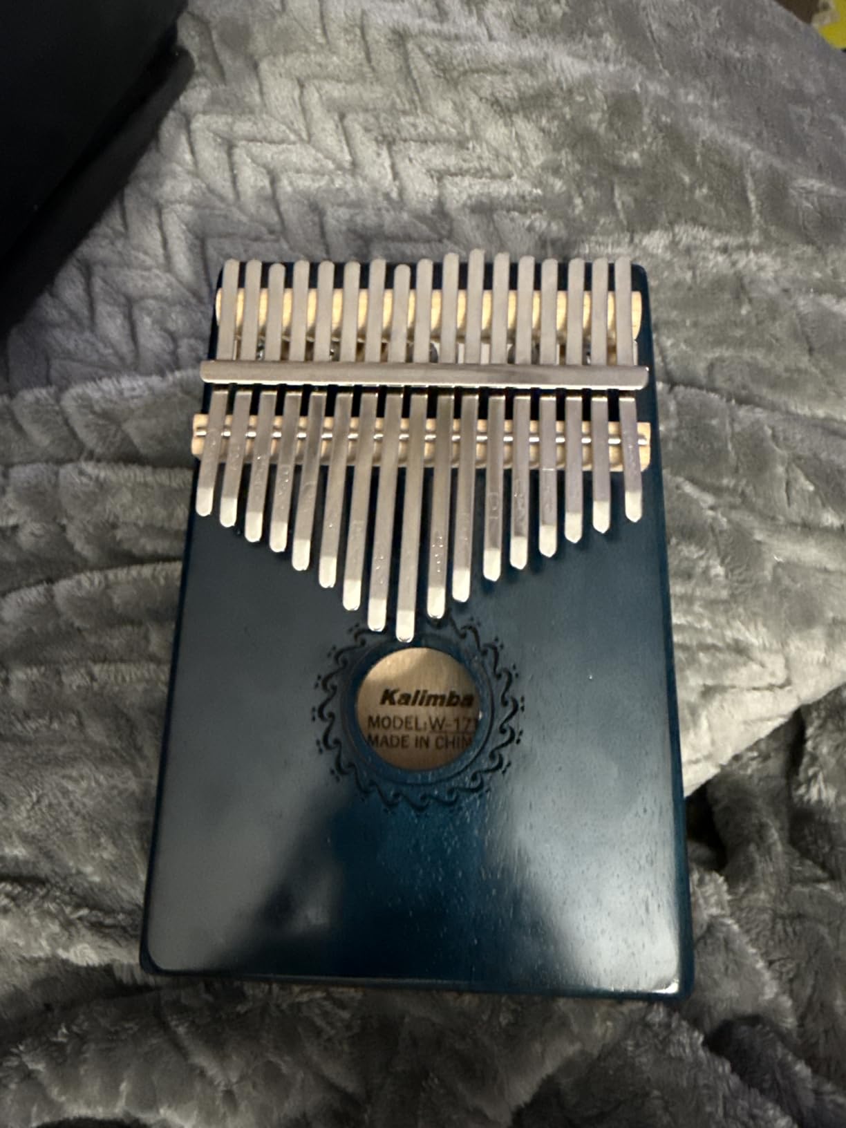 Kalimba Thumb Piano 17 Keys, Portable Mbira Finger Piano for Kids & Adults customer photo 1