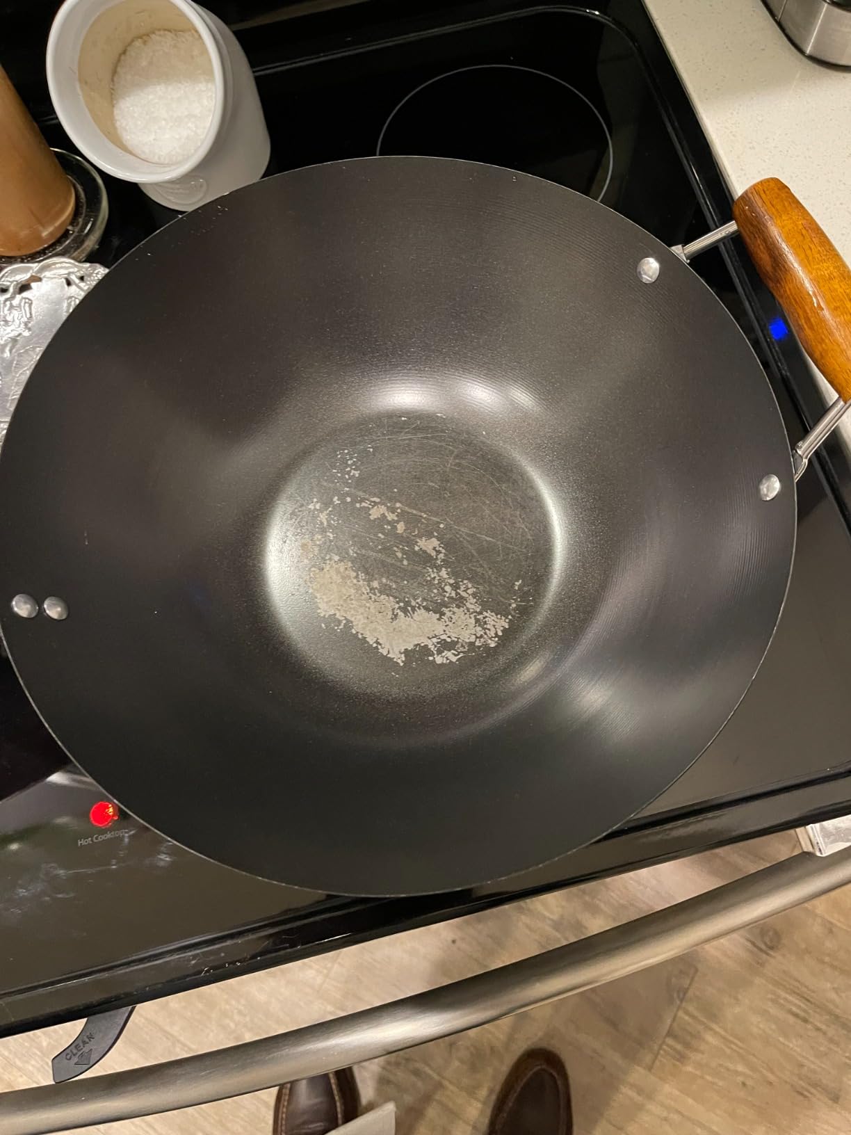 Kenmore Hammond 14-Inch Flat Bottom Carbon Steel Wok, Black, Durable Non-Stick Stir Fry Pan for Gas and Electric Stovetops customer photo 1