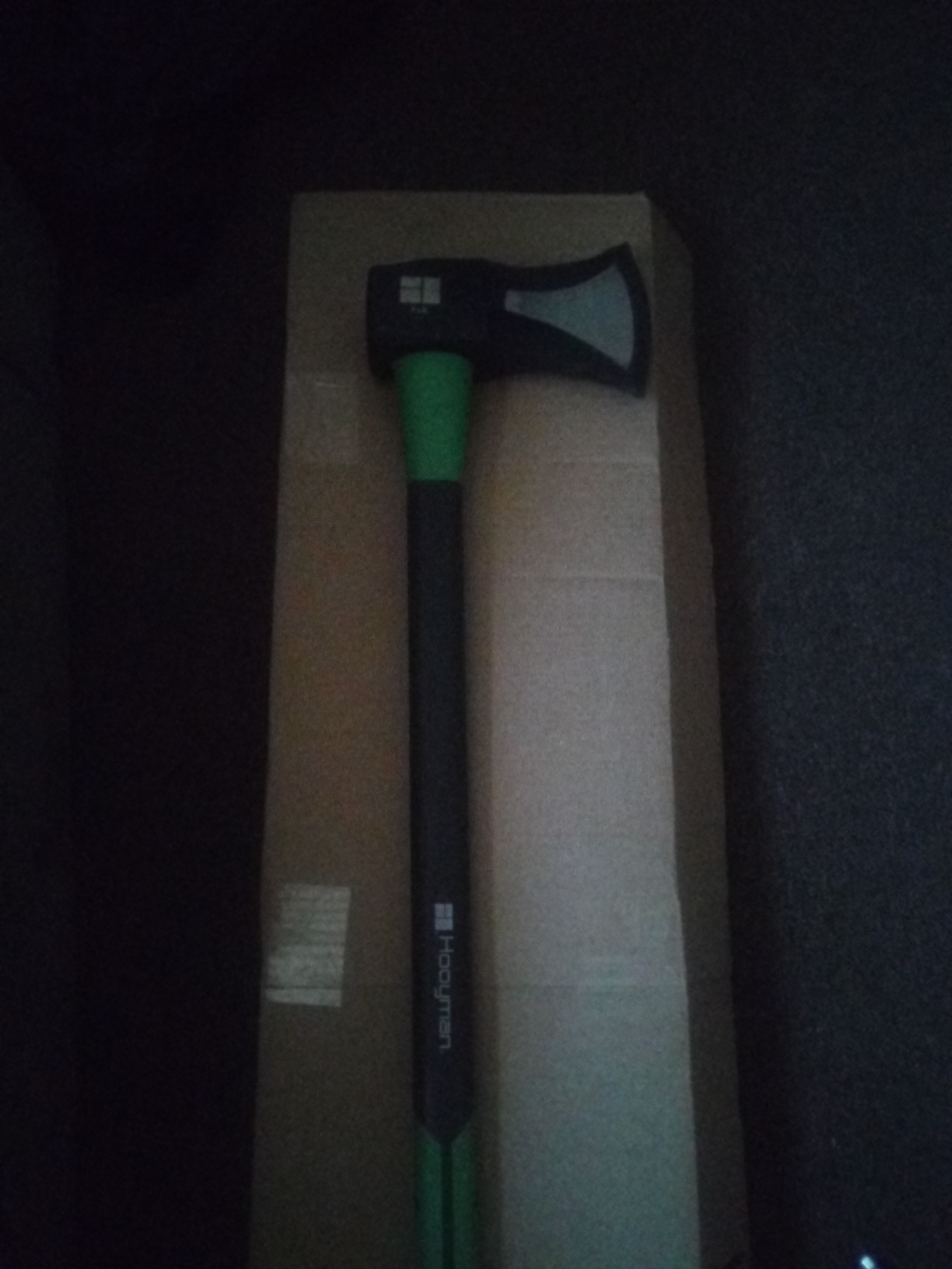 Hooyman Splitting and Chopping Axes, and Splitting Maul with Heavy Duty Construction, V Grind Blade, Ergonomic No-Slip H-Grip Handle, and Sheath for Gardening, Hunting, Camping, Firewood, and Outdoors customer photo 1