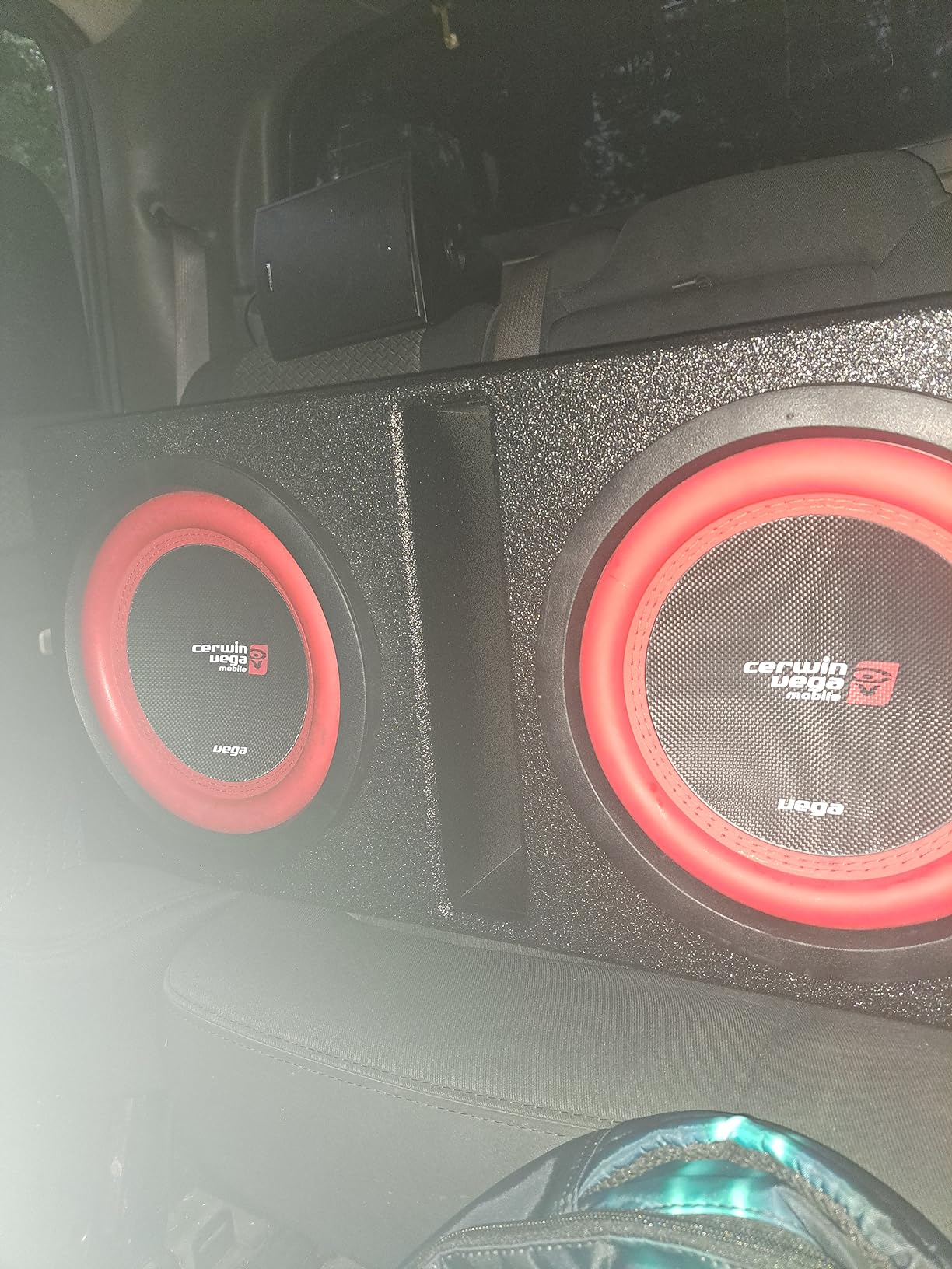 Q Power QBOMB10V Dual 10 Inch Vented Port Subwoofer Sub Box, 1 Cubic Foot per Sub customer photo 1
