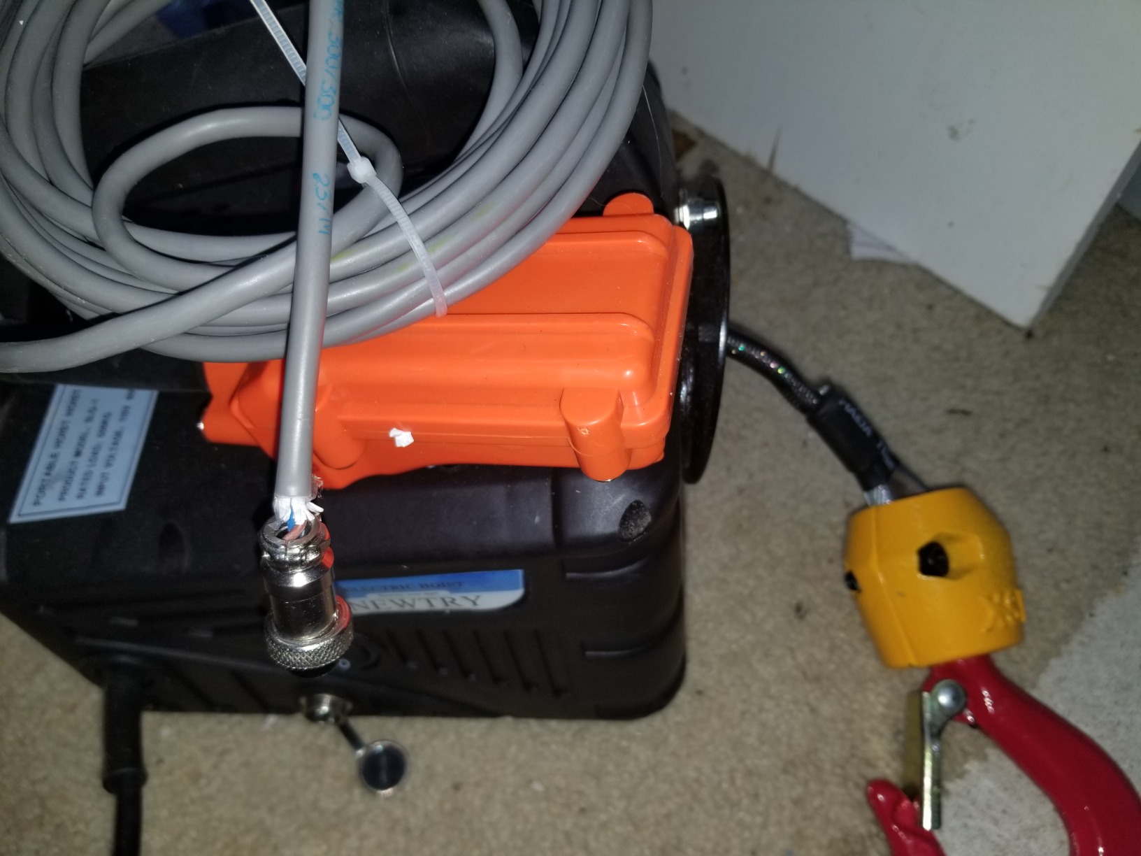 NEWTRY 3-in-1 Electric Hoist Winch 1,100lbs, 25ft Lifting Height, 110/120V customer photo 1