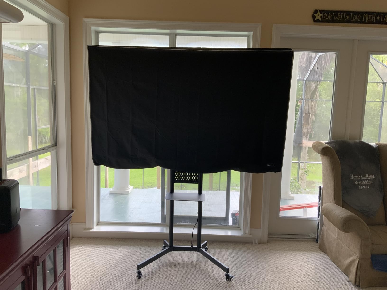 PERLESMITH Rolling TV Stand on Wheels for 32-83 Inch Screens up to 110lbs, Mobile TV Cart Height Adjustable Portable Outdoor TV Stand Tilt Rolling TV Cart with Shelf Max VESA 600x400mm PSTVMC03 customer photo 2