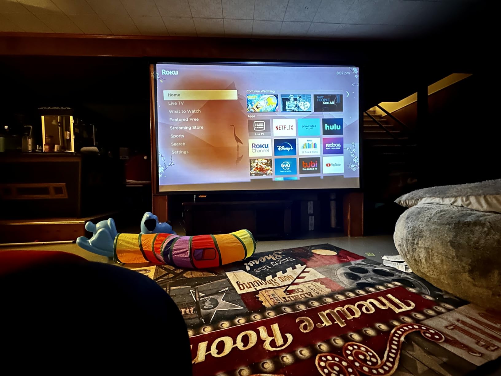 100 Inch Motorized Projector Screen with RF Remote, 16:9 HD, Silver Case | Wrinkle-Free 1.1 Gain Matte White PVC Wall/Ceiling Mount Movie Electric Projection Screen for Home Theater, Office & School customer photo 2