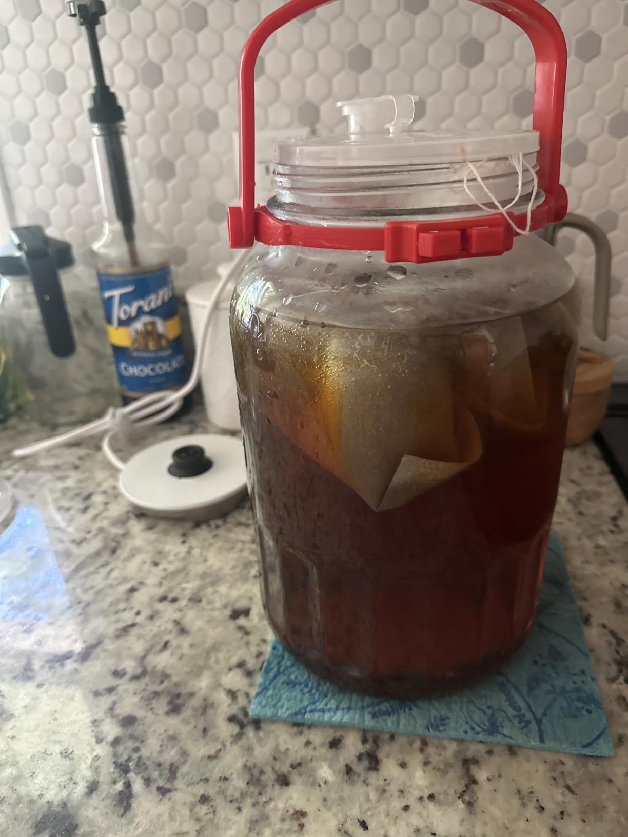 1 Gallon Glass Jar With Lid Wide Mouth Airtight Plastic Pour Spout Lids Bulk-Dry Food Storage Pickling Mason Jar Canister Raw Milk Bottle Jug Fermenting Sun Tea Kombucha Kefir Water Storing Canning customer photo 2