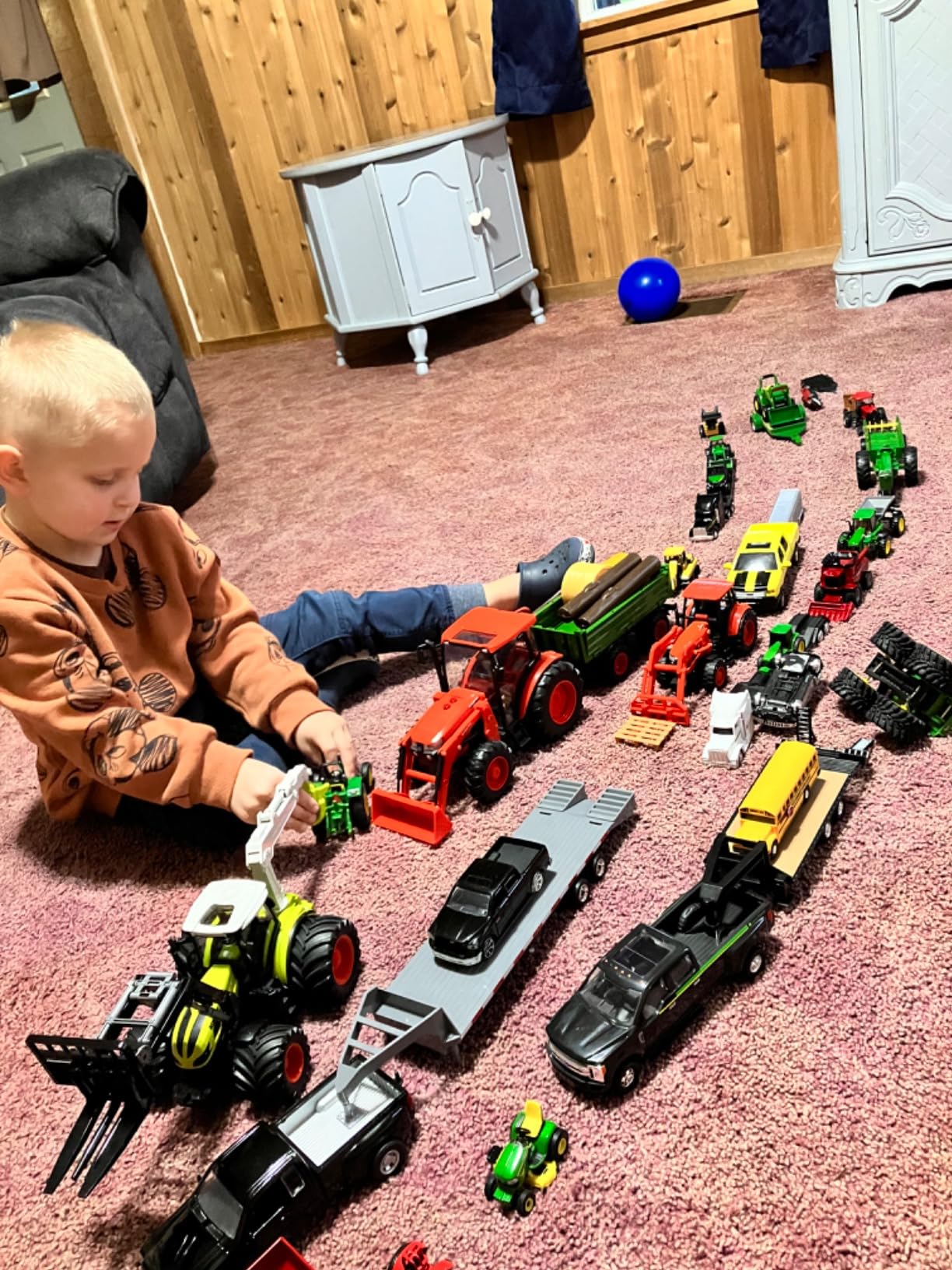 ERTL Iron John Deere Die-Cast Farm Vehicles - 1:64 Scale customer photo 2