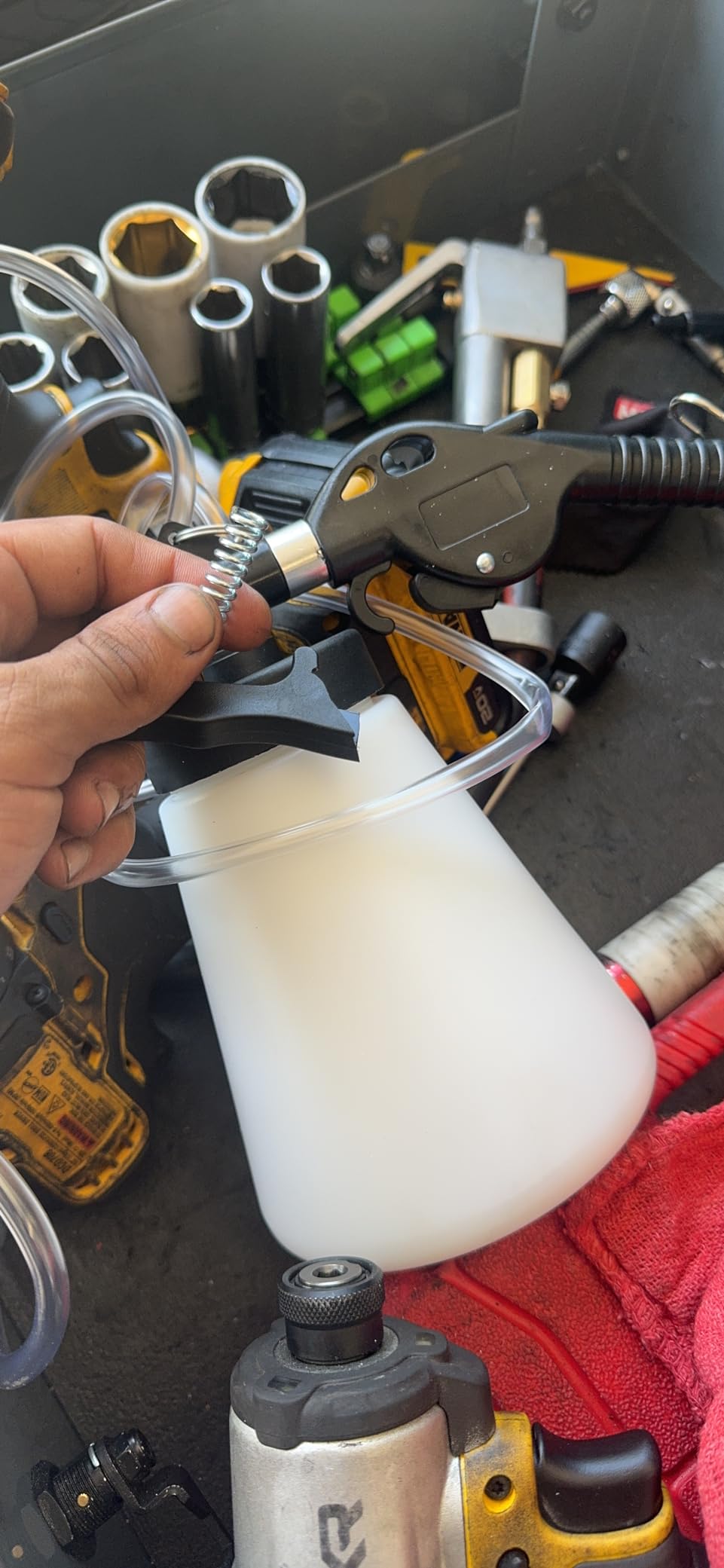 JIFETOR Pneumatic Vacuum Brake and Clutch Fluid Bleeder Tool Kit customer photo 2