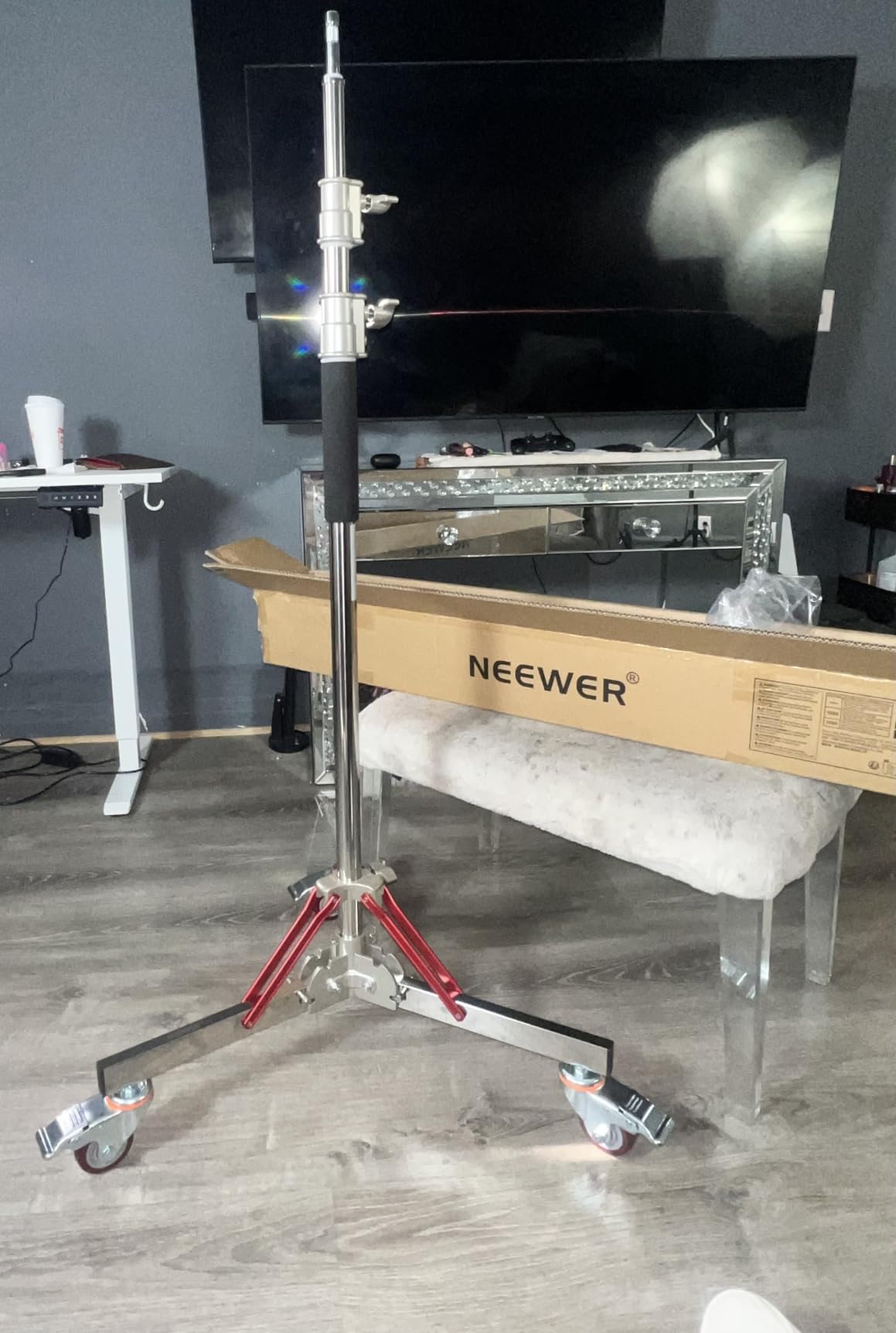 NEEWER Heavy Duty Light Stand with Casters, 100% Stainless Steel Tripod | Adjustable, Photography Wheeled Base Stand, for Studio Softbox, Monolight, Reflector, Max Height: 10ft/305cm customer photo 1