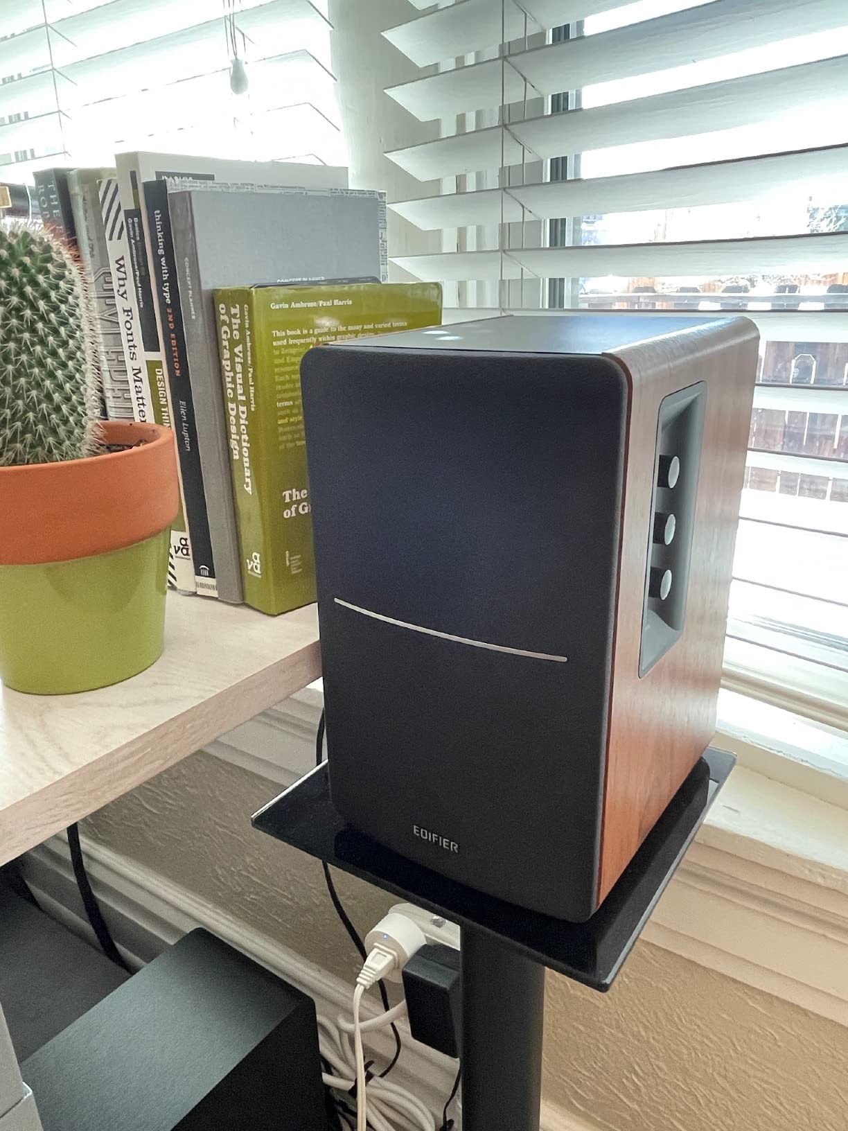 Edifier R1280DBs Active Bluetooth Bookshelf Speakers - Optical Input - 2.0 Wireless Studio Monitor Speaker - 42W RMS with Subwoofer Line Out - Wood Grain customer photo 2