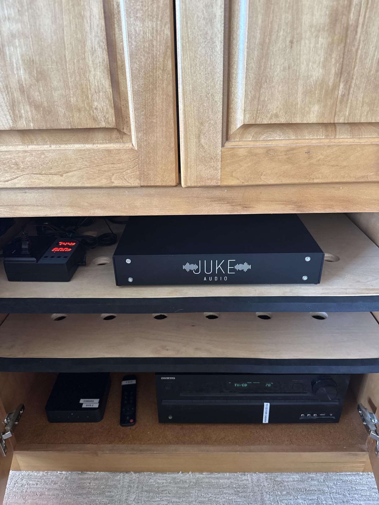 Juke-6 | 6 Zone Audio Amplifier | Wirelessly Controlled Multi-Room Audio System | Compatible with Airplay 2, Spotify Connect, Bluetooth, DLNA customer photo 1