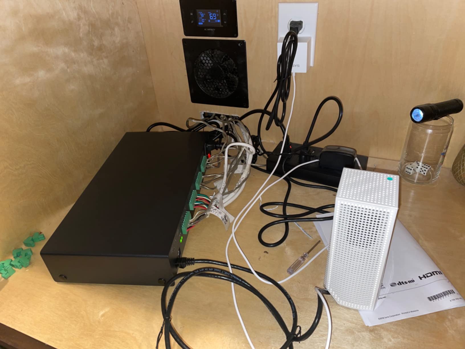 Juke-6 | 6 Zone Audio Amplifier | Wirelessly Controlled Multi-Room Audio System | Compatible with Airplay 2, Spotify Connect, Bluetooth, DLNA customer photo 2