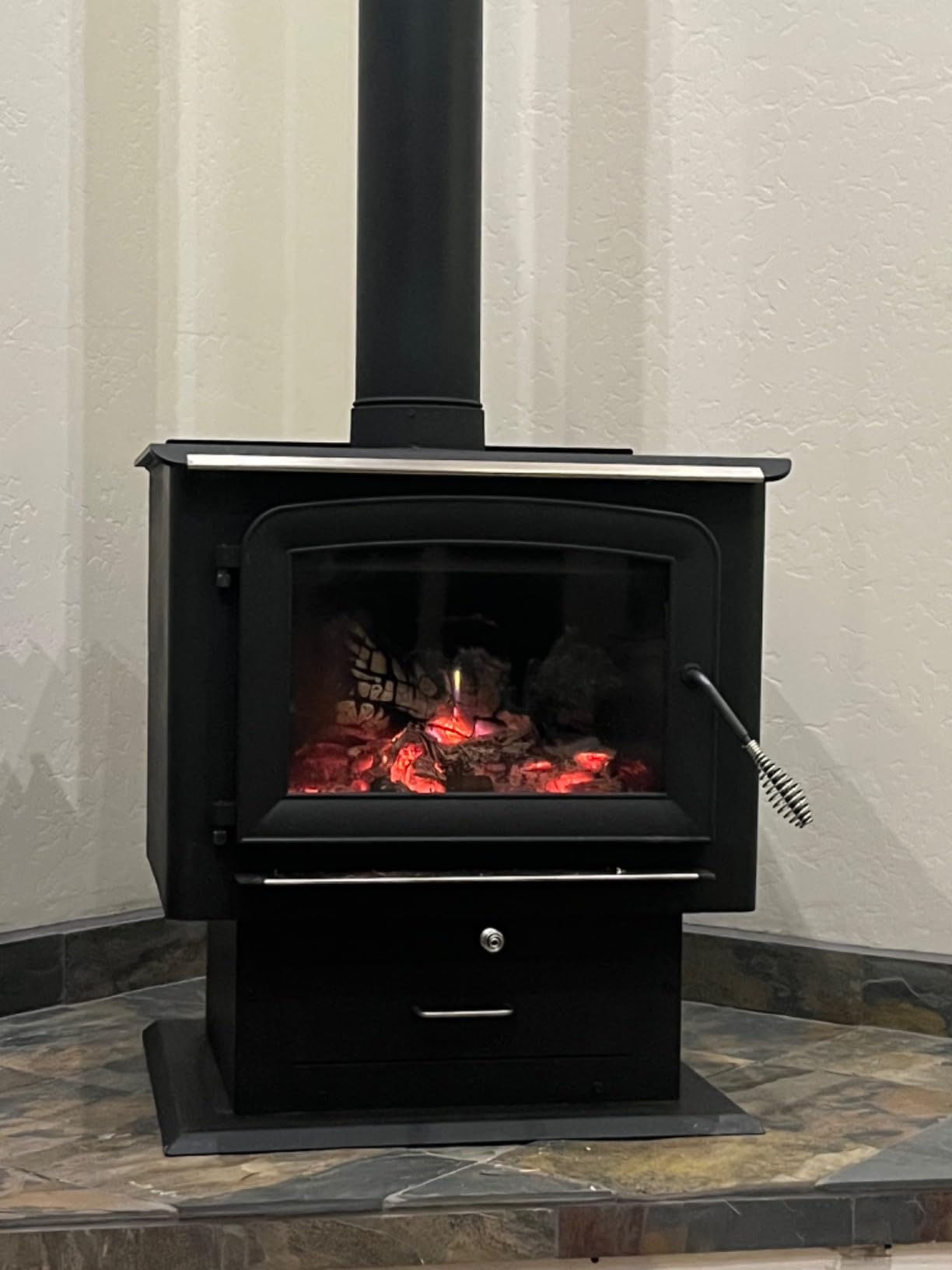 Ashley Hearth AW2520E-P 2,500 sq ft Wood Stove with Legs and Pedestal customer photo 2