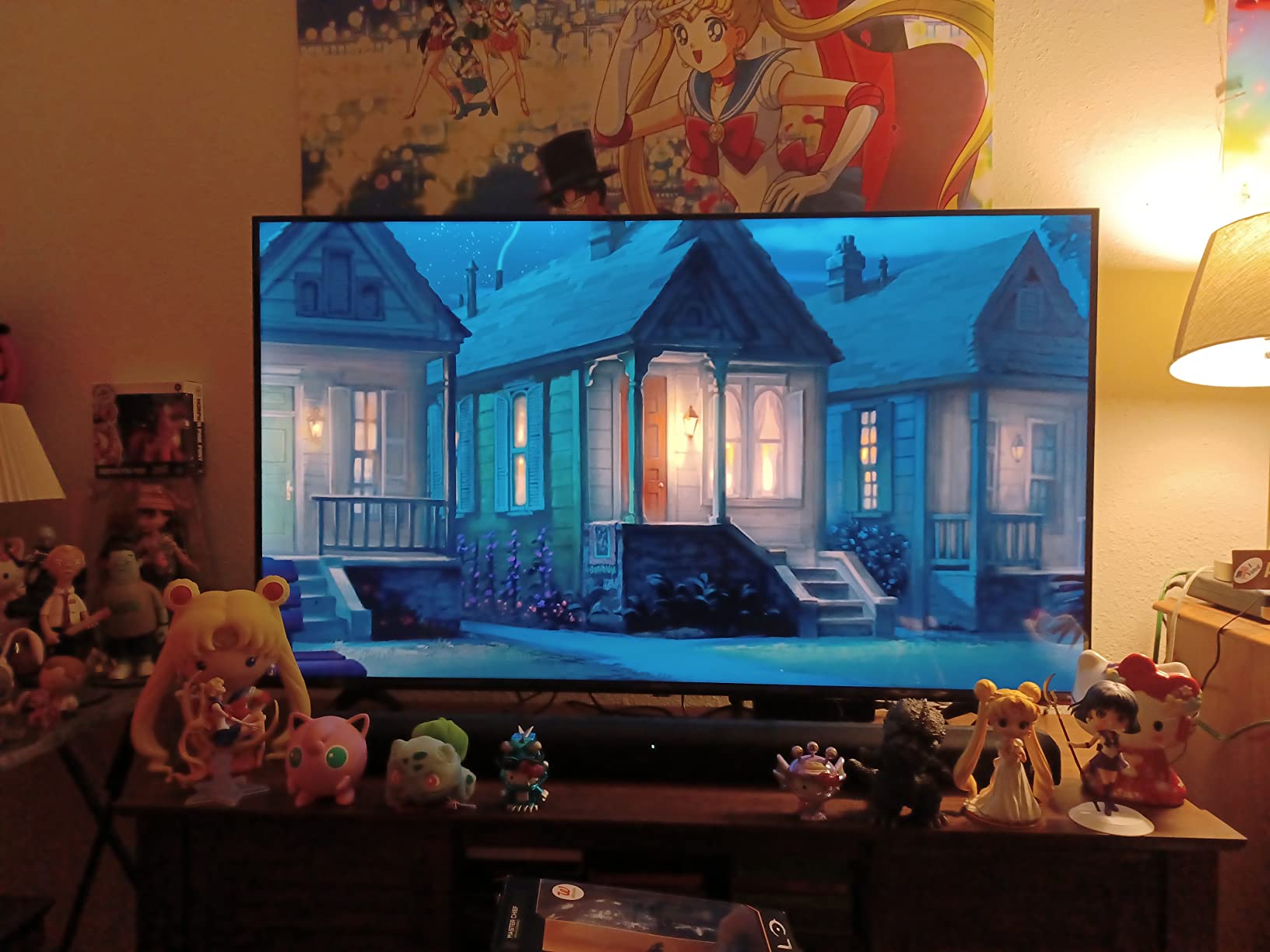 Hisense 50-Inch Class R6090G Roku 4K UHD Smart TV with Alexa Compatibility (50R6090G, 2020 Model) customer photo 1