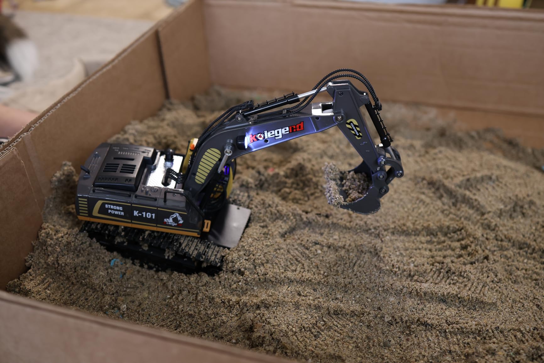 kolegend RC Excavator Toy | 1:18 Remote Control Excavator customer photo 1