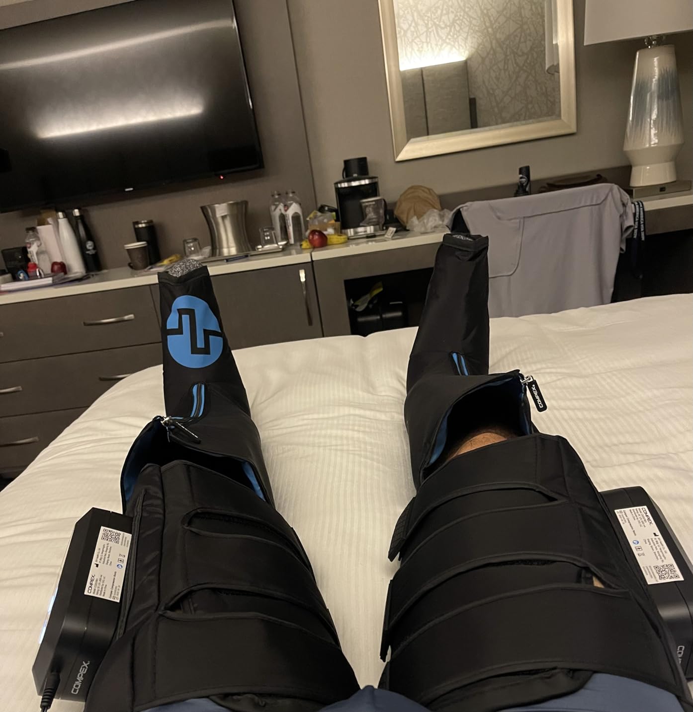 Compex Ayre Wireless Rapid Recovery Compression Boots - High Tech Compression Massage - S/M customer photo 2