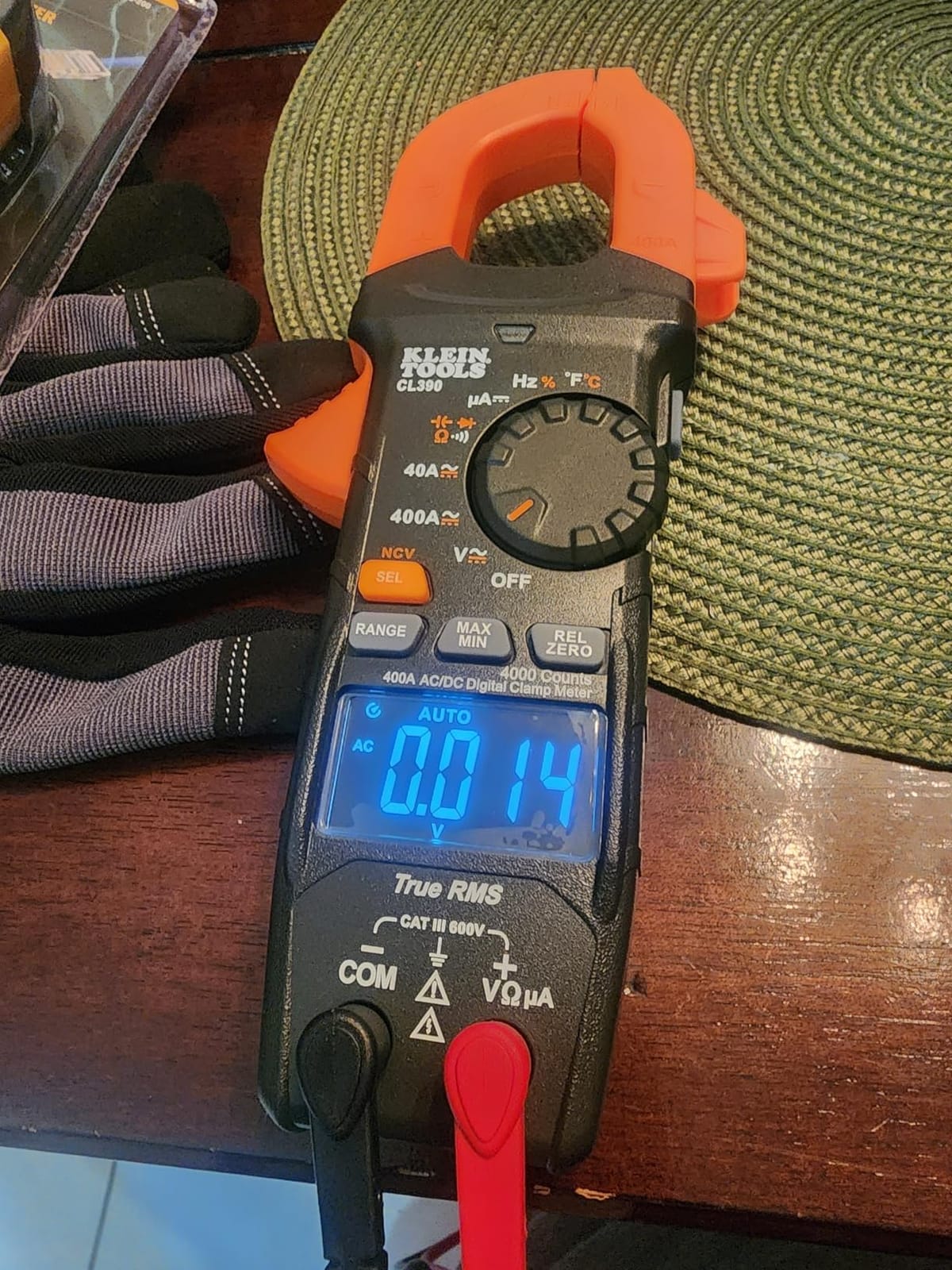 Klein Tools CL390 AC/DC Digital Clamp Meter, Auto-Ranging, 400 Amp customer photo 1