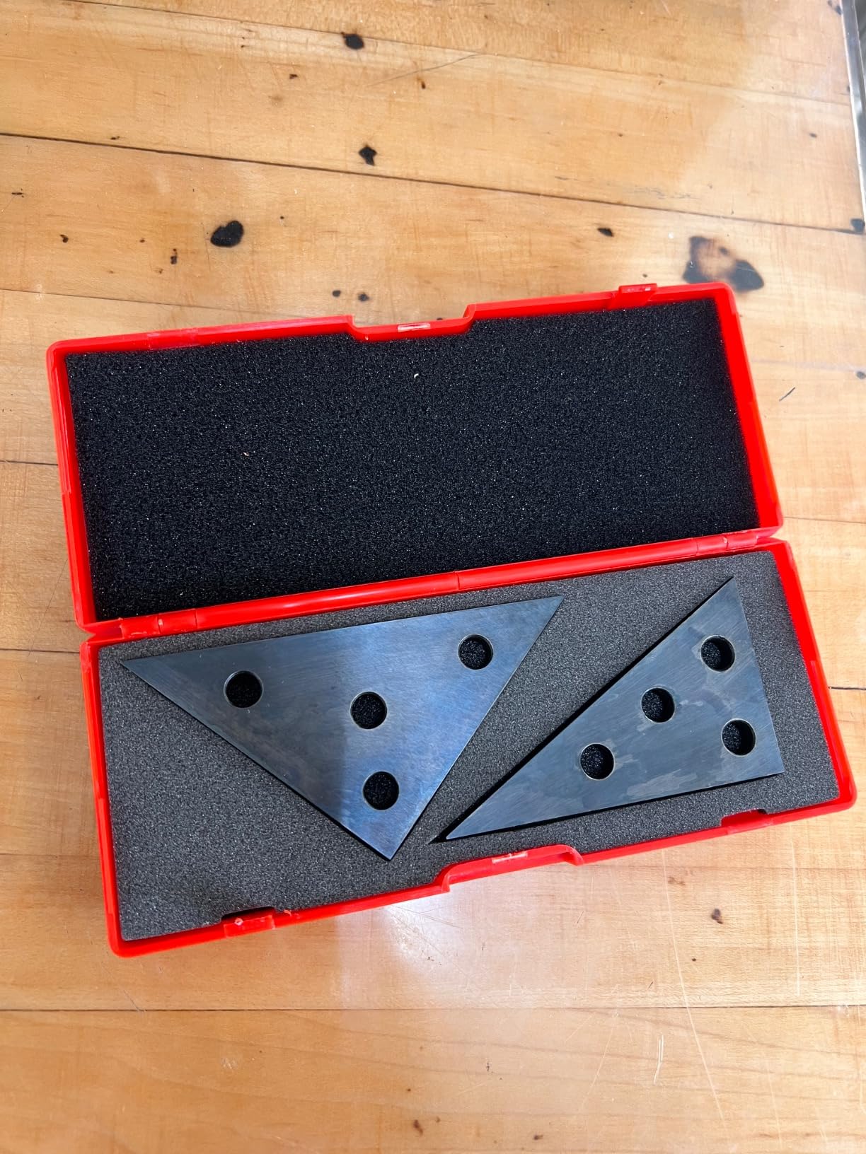QWORK Solid Angle Plate Set, 2 Pcs Triangle Angle Block, 30-60-90 Degree&45-45-90 Degree, Precision Machinist Measurement Tool customer photo 1
