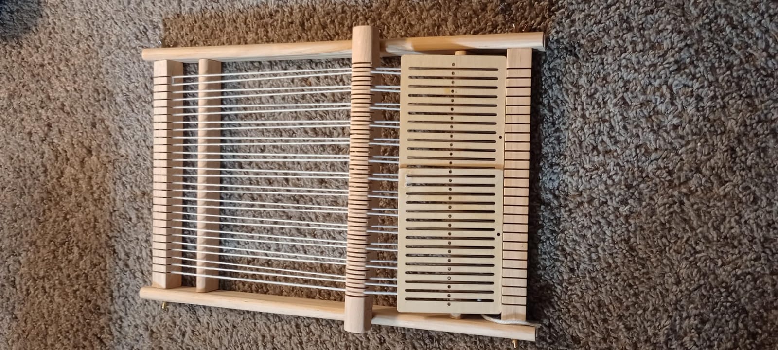 Yesland Weaving Loom Kit for Beginners - Large Wooden Frame Loom 15.6