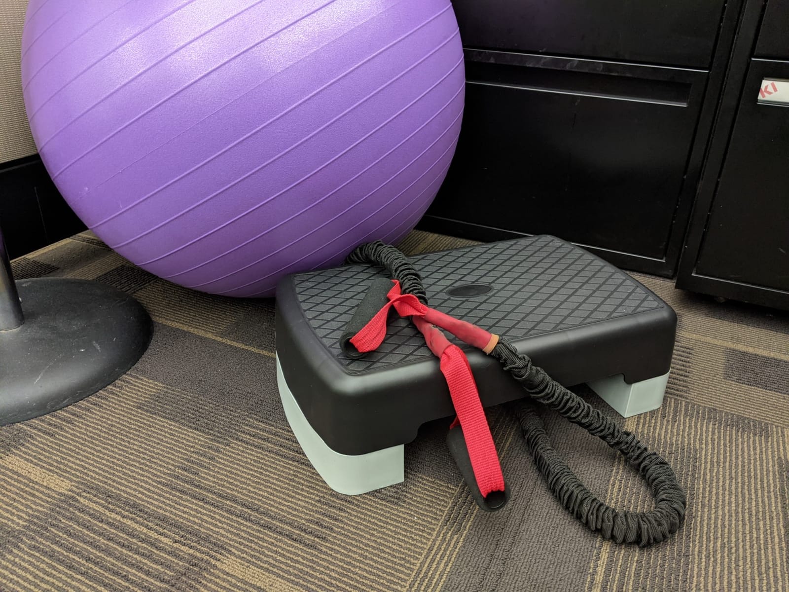 Fitvids Aerobic Step Platform Trainer with Adjustable 2-Level Risers, 400 Pound Weight Capacity – Non-Slip Exercise Stepper for Cardio, Strength, and Fitness Workouts, 18-Inch, Multiple Colors customer photo 2