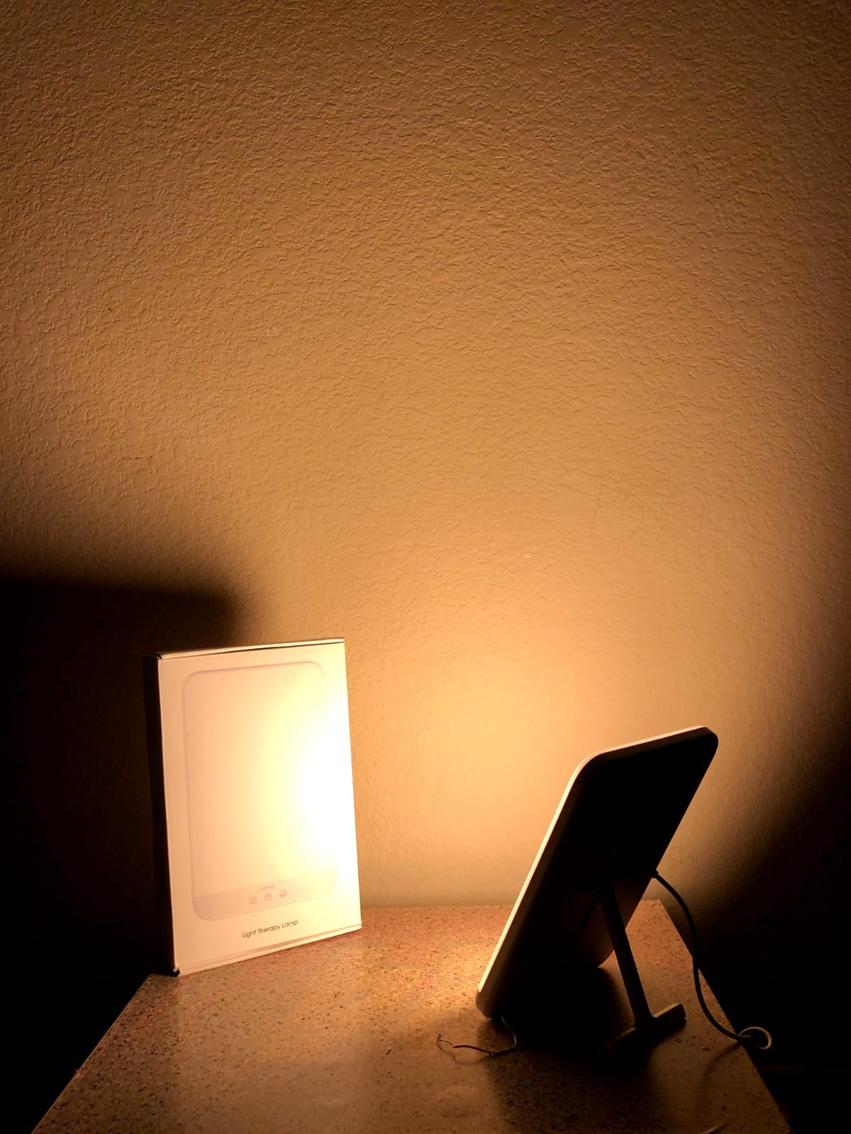 Wobrikosee Light Therapy Lamp, Ultra-Thin UV-Free 10000 Lux Therapy Light, Timer Function, Adjustable Brightness Levels, Two Color Temperature, 90° Rotatable Stand for a Happy Life customer photo 2