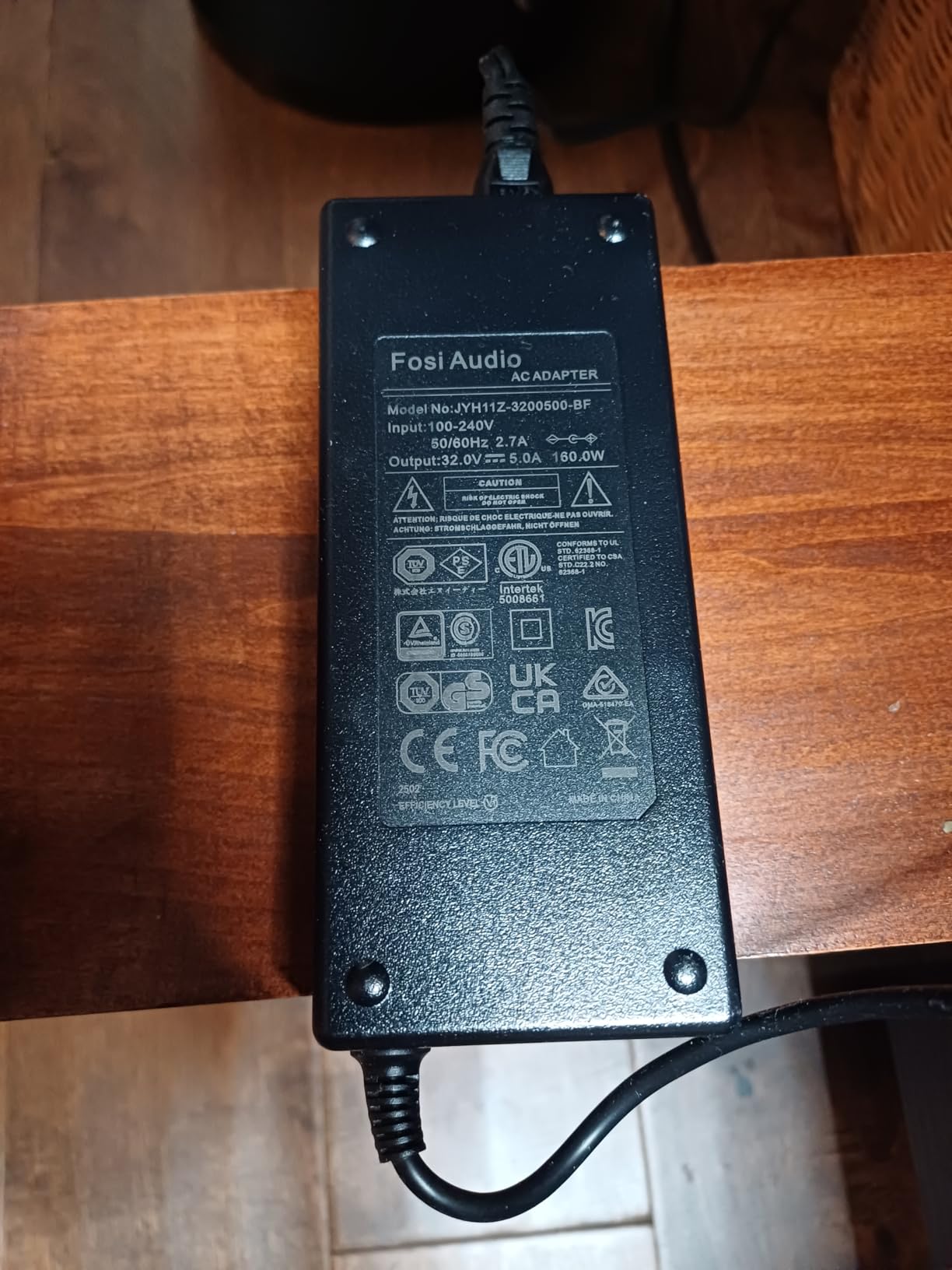 Fosi Audio TB10D 2 Channel Stereo Amplifier, Class D Mini Power Integrated Amplifiers 600W for Passive Speakers/Bass Shaker, Home Audio Component Desktop Amp Receiver TPA3255 with Bass Treble Control customer photo 2