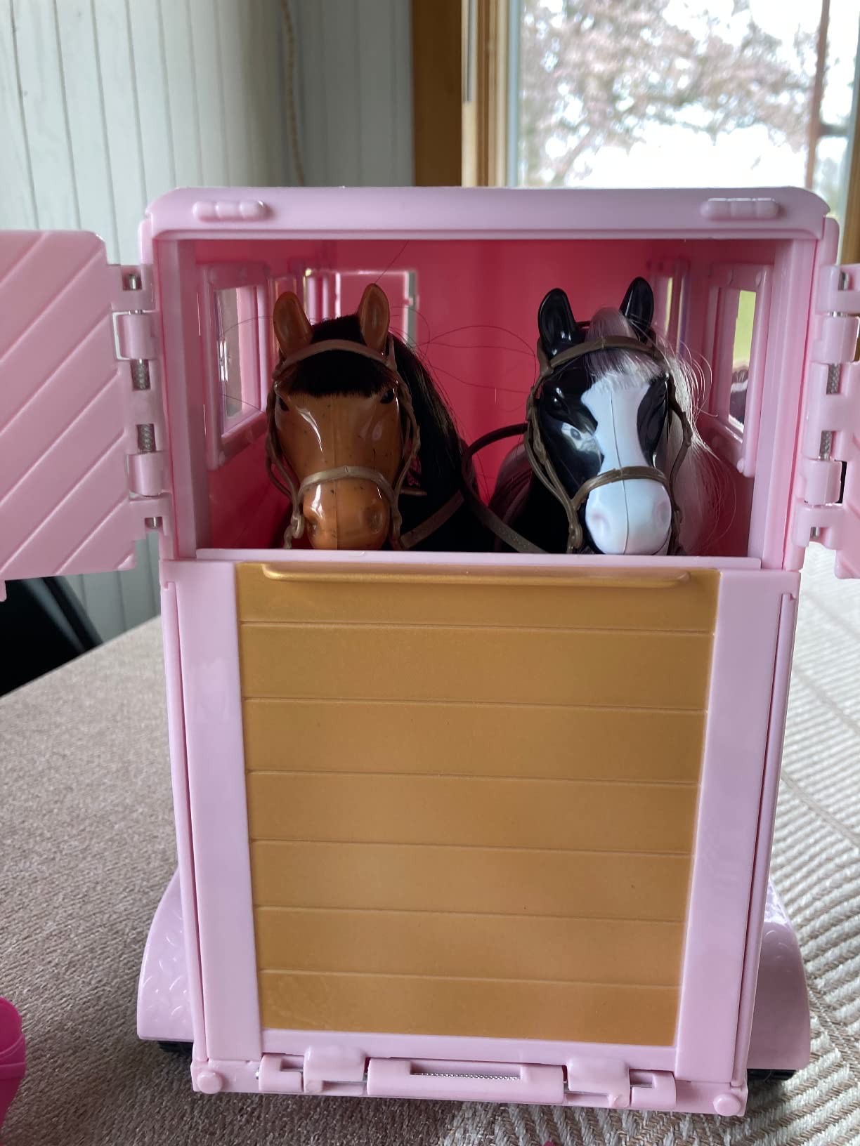 Lori Hoofing It Horse Trailer Playset, Pink and Gold, 12-Piece, Vehicles customer photo 2