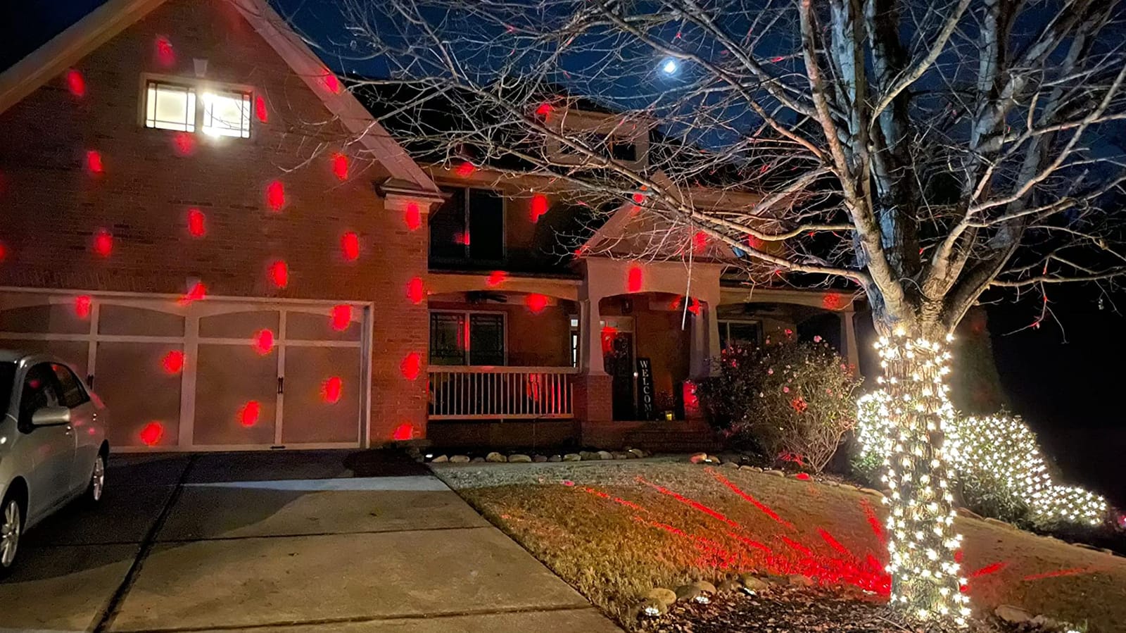 PEIDUO Christmas Projector Lights Outdoor, Multicolor Rotating Snowfall Projector, Moving Points Christmas Projection Lights Outdoor Yard Decorations customer photo 2