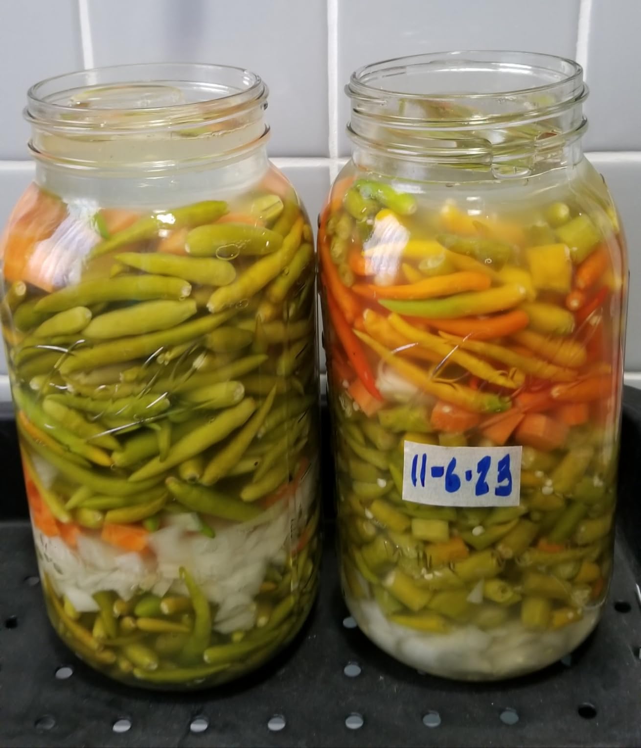 Elementi Fermentation Weight Set of 4 - Easy to Use Glass Fermenting Weights, Perfect Fit for Wide Mouth Mason Jars, Highly Durable Soda-Lime Glass Fermentation Kit for Sauerkraut, Kimchi & More customer photo 1