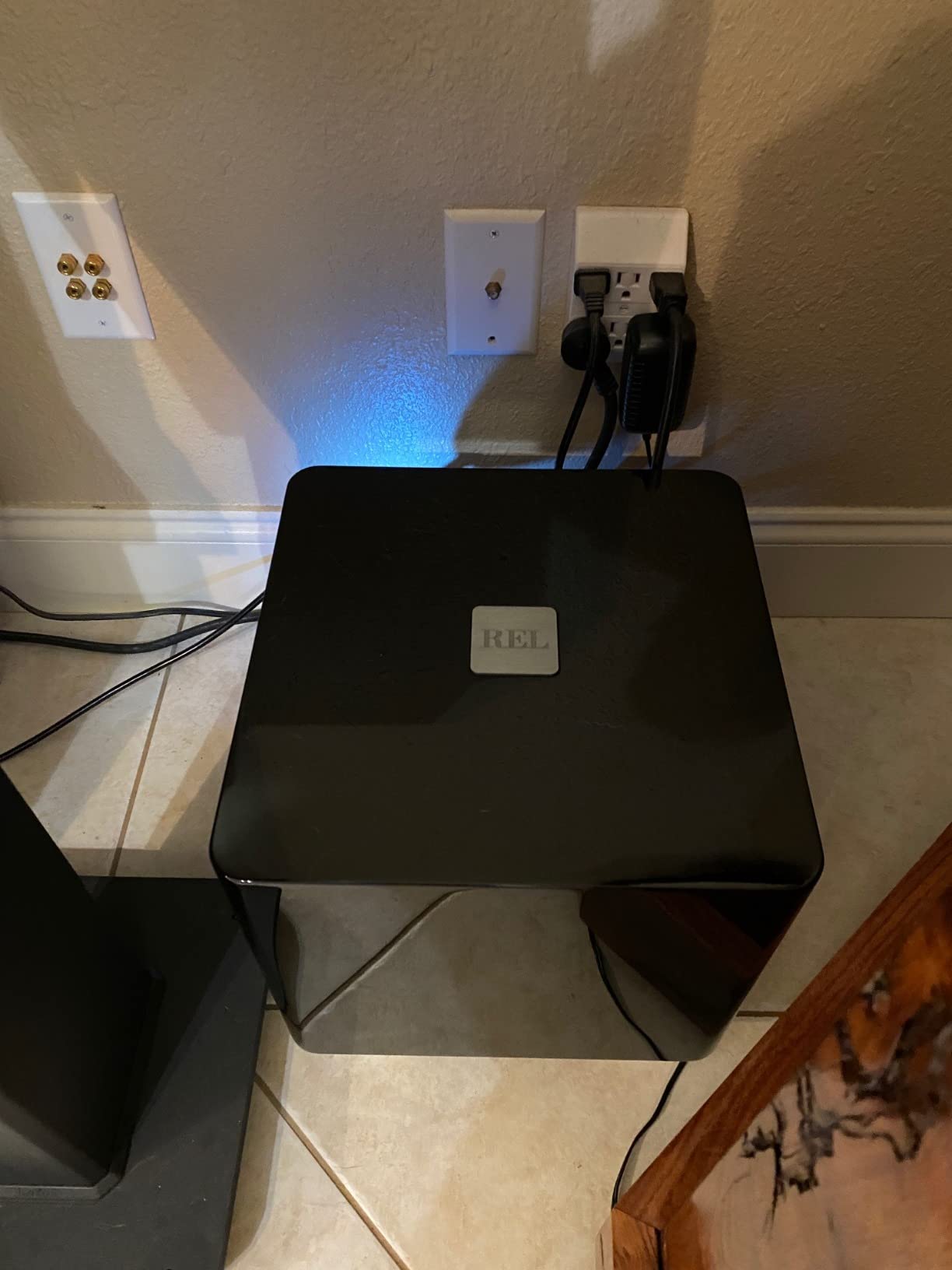 REL T/5x 8-Inch Powered Subwoofer - Compact Sealed Design with Class AB Amplifier, RCA Inputs customer photo 1