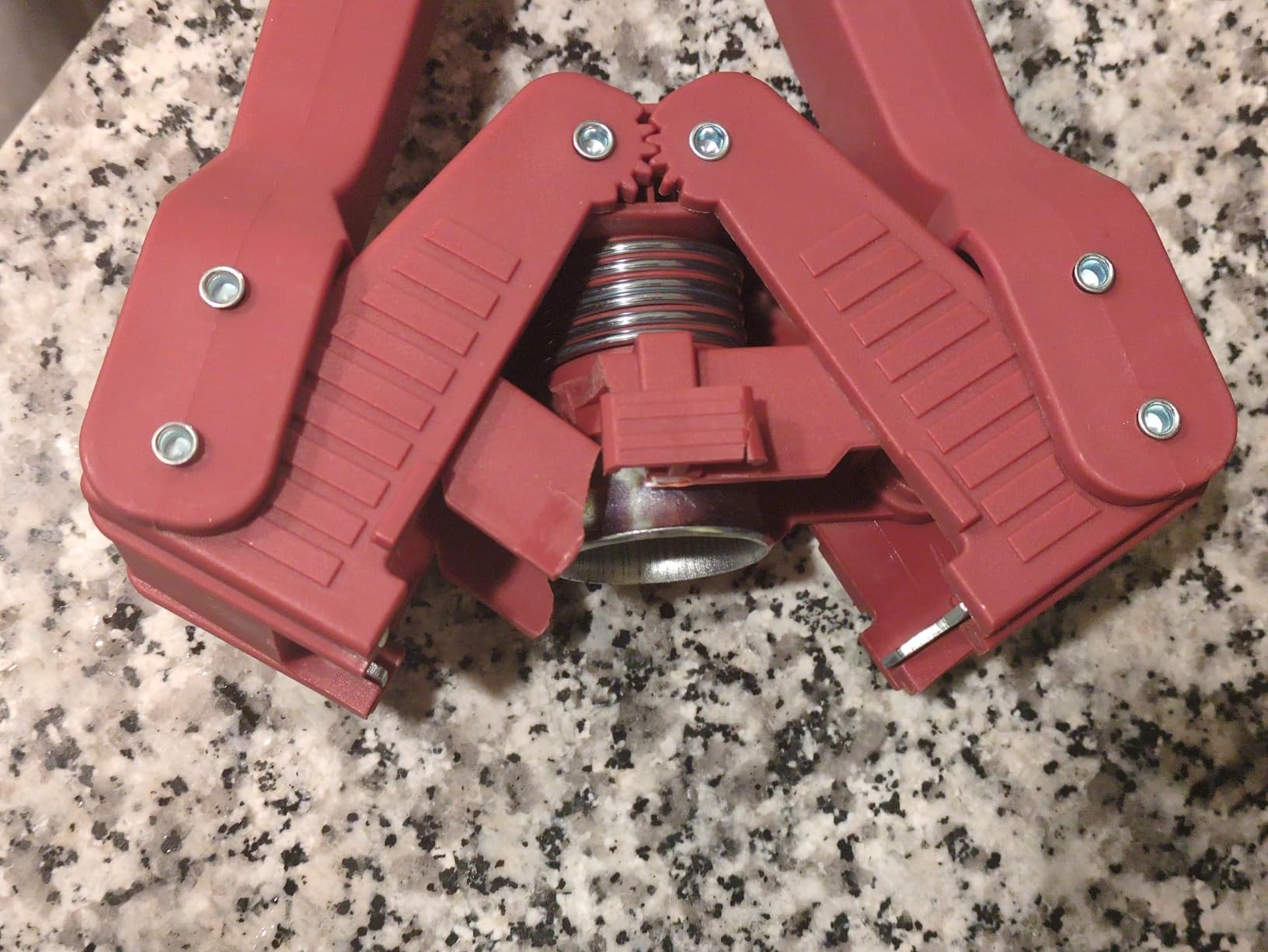 Beer Bottle Capper and Caps Kit, Crown Bottle Cappers Tool With Magnet for Bottle Capping, Red Baron Home Brew Hand Bottles Capper with 150 Crown Caps for Bottling (Beer Bottle Capper) customer photo 2
