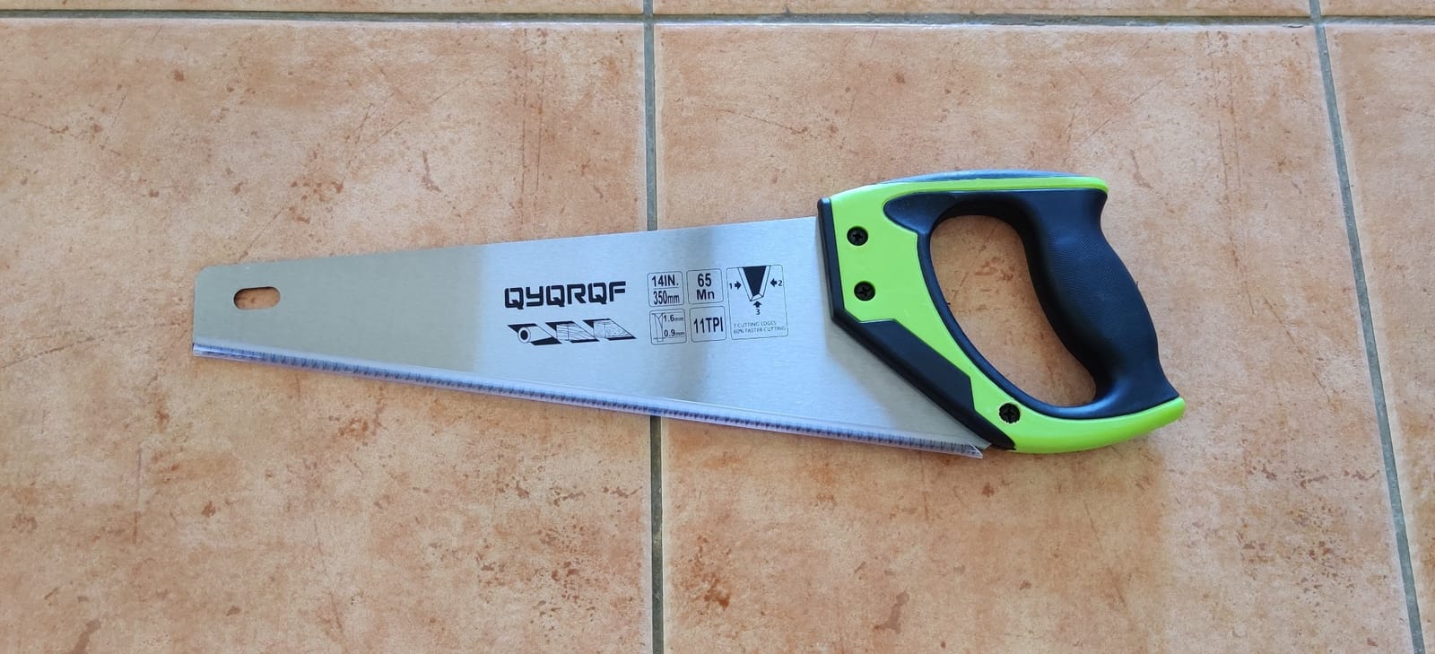14 in. Pro Hand Saw, 11 TPI Fine-Cut Soft-Grip Hardpoint Handsaw Perfect for Sawing, Trimming, Gardening, Cutting Wood, Drywall, Plastic Pipes, Sharp Blade, Ergonomic Non-Slip Handle (green) customer photo 2