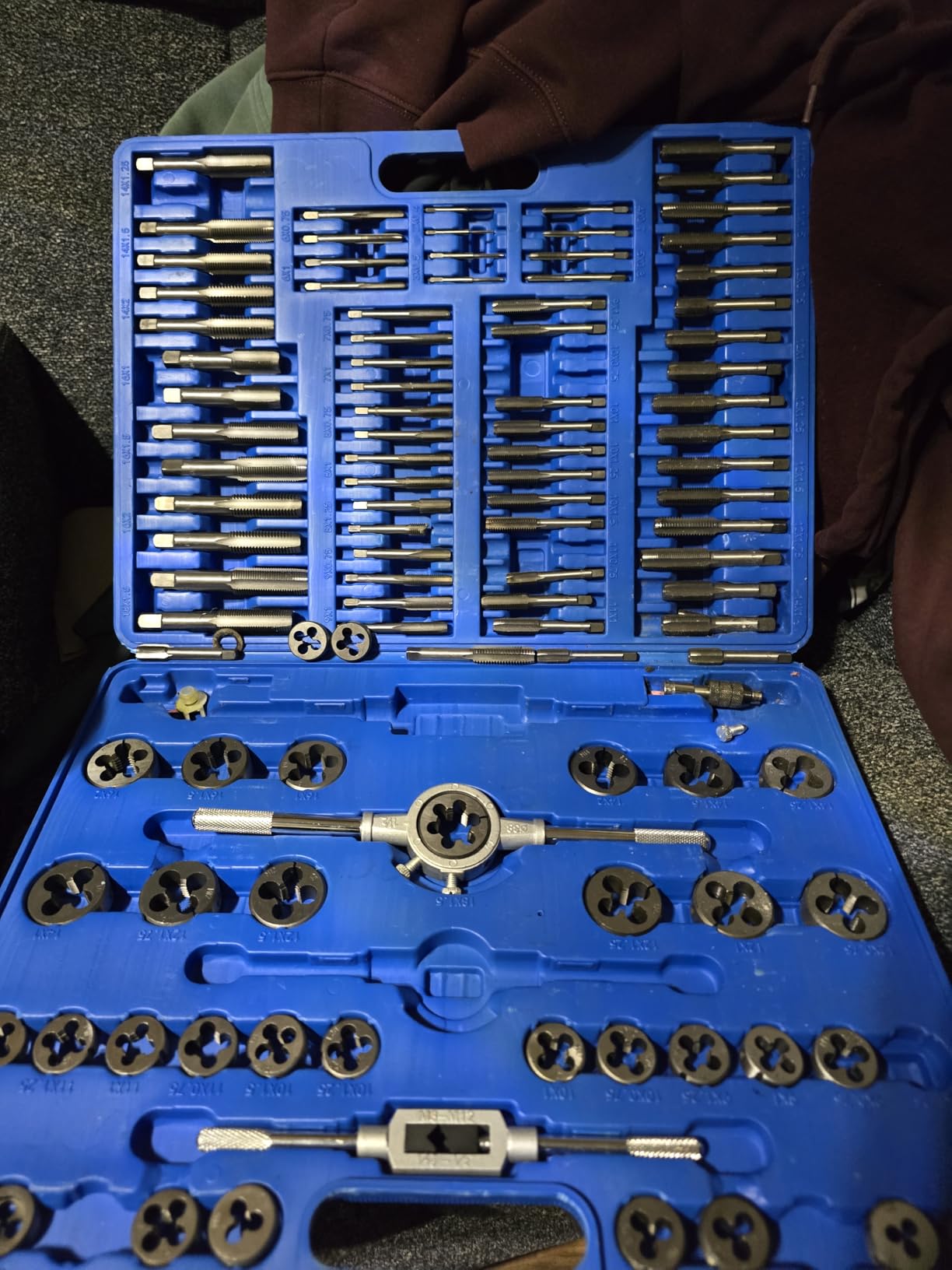 110PCS Tap and Die Set, Metric Tap and Die Rethreading Kit customer photo 1