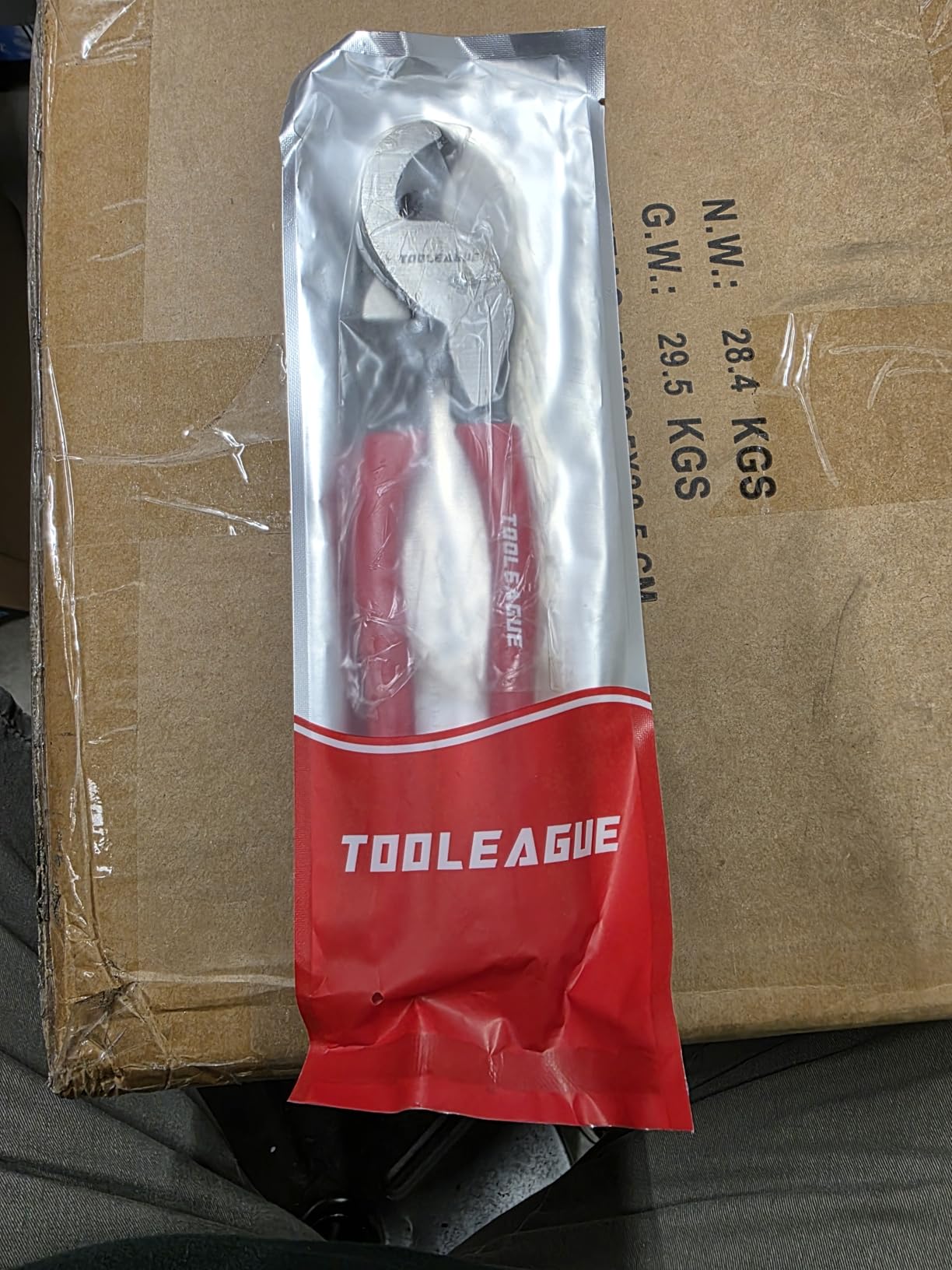 TOOLEAGUE 10 inches Cable Cutter,Heavy Duty Cable Cutting Plier, Red customer photo 2