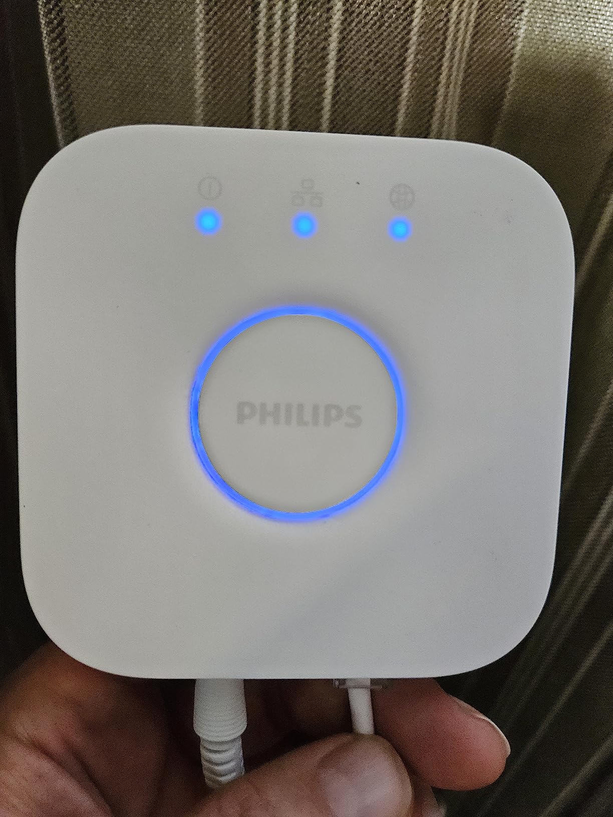 Philips Hue Smart Light Bulbs Starter Kit, 1 Bridge + 2 60W A19 Bulbs | White & Color Ambiance LED, Millions of Colors, 800 Lumens, Control with App or Voice Assistant customer photo 2