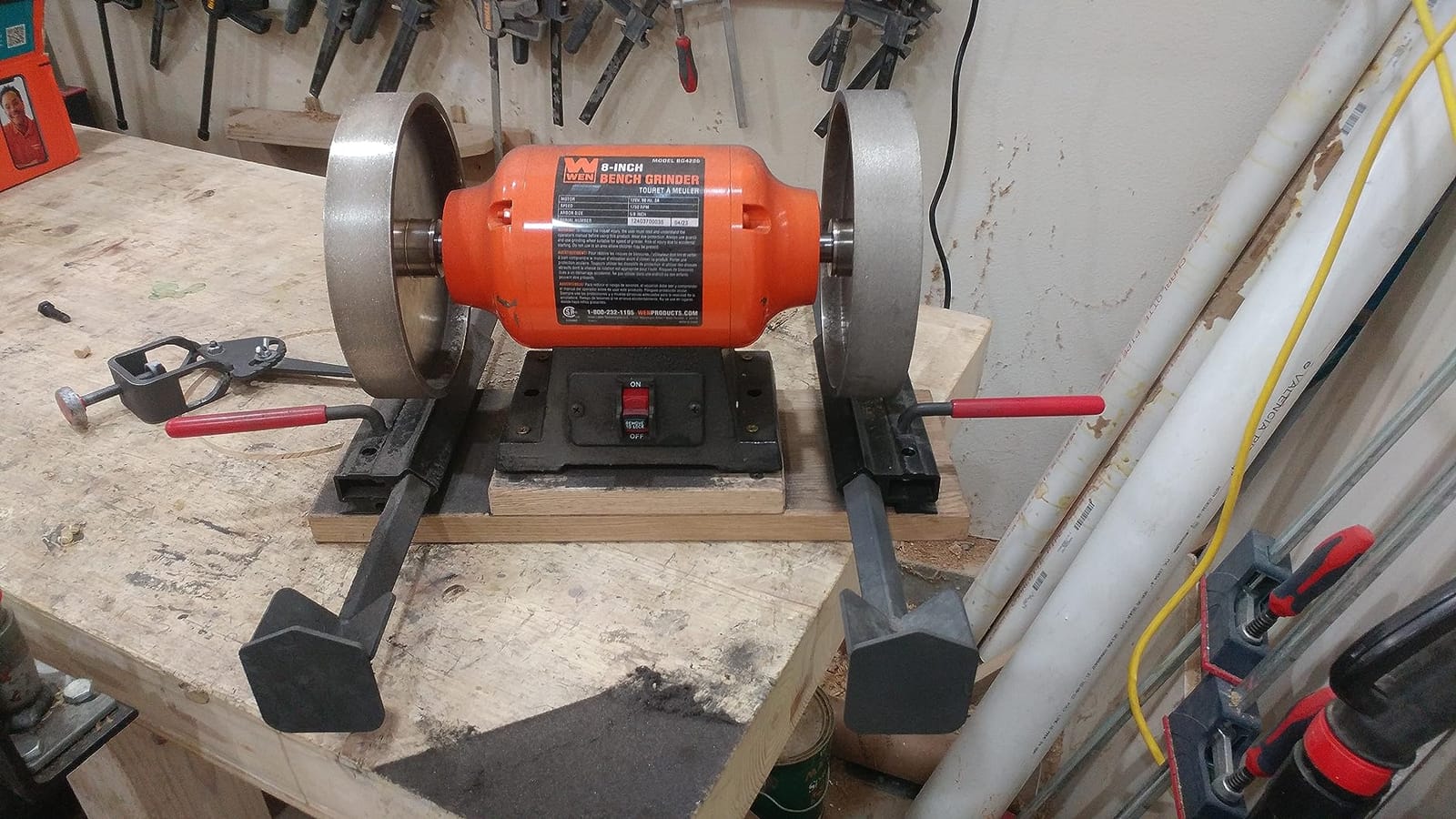 WEN BG4286 3-Amp 8-Inch Slow Speed Bench Grinder, Orange,black customer photo 2