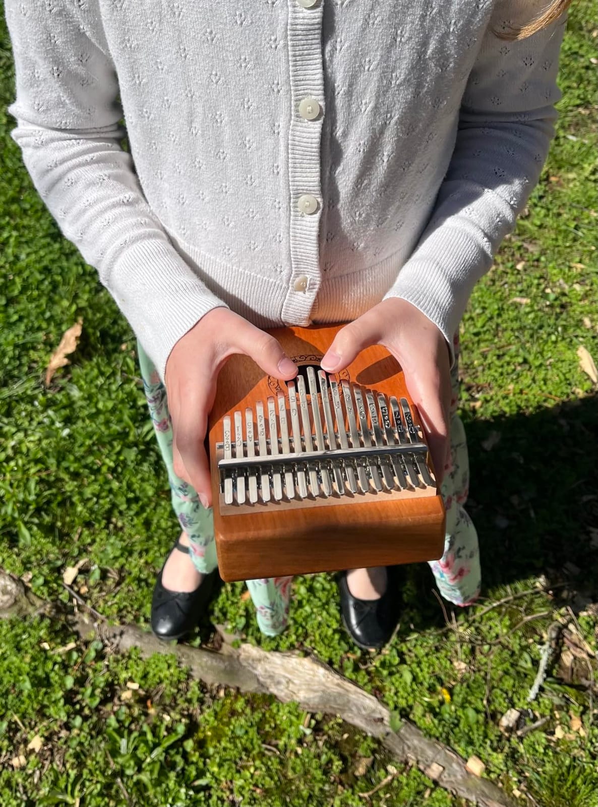 Kalimba Thumb Piano, YUNDIE Portable 17 Keys Mbira Finger Piano with Tune Hammer and Instruction,Musical Instruments Birthday Gift for Adult Beginners Professional(Brown) customer photo 2