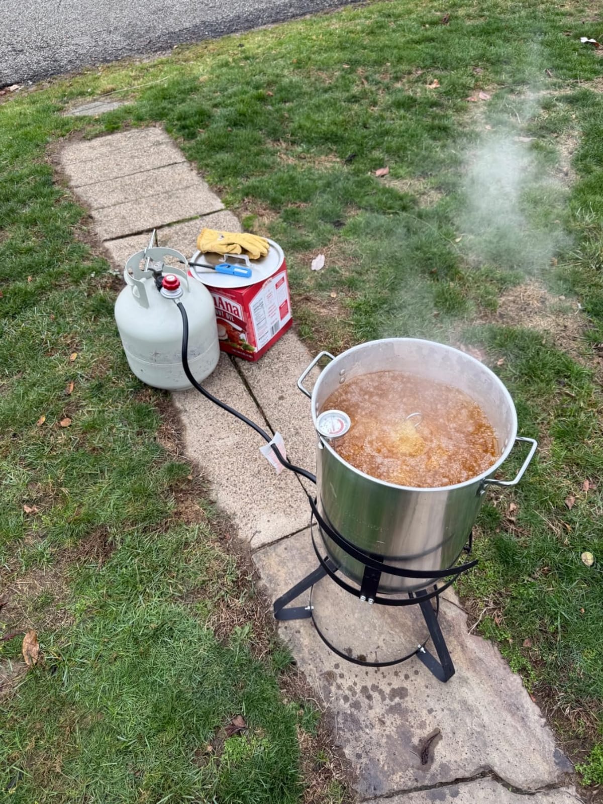 GasOne 30QT Turkey Fryer Set and Seafood Boil with Propane Gas Burner, Perforated Basket – Perfect Outdoor Cooker for Crawfish, Crab, Shrimp, Lobster, and Frying – Complete Outdoor Cooking Kit customer photo 2